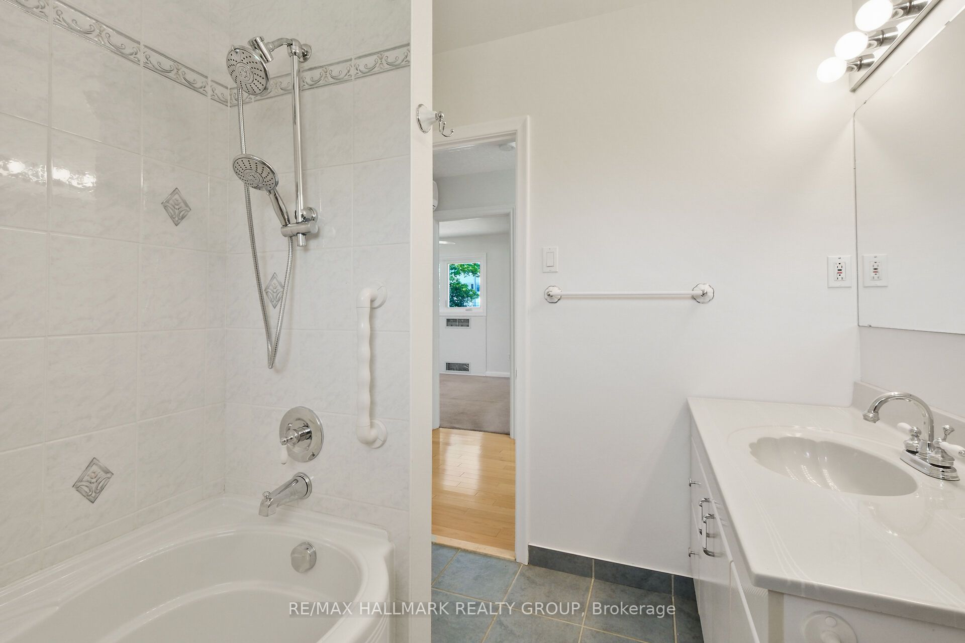 1399 Aurele Street Property Photo 30