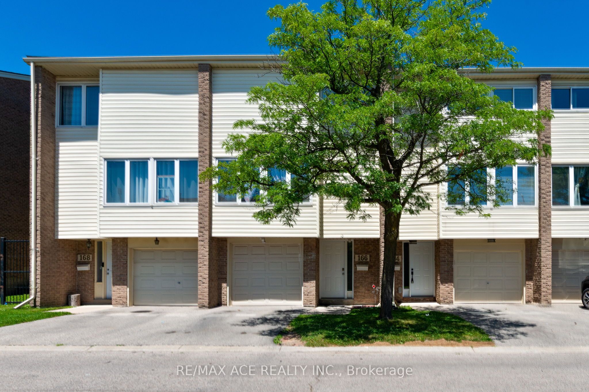 700 Osgoode Drive 166 Property Photo 1