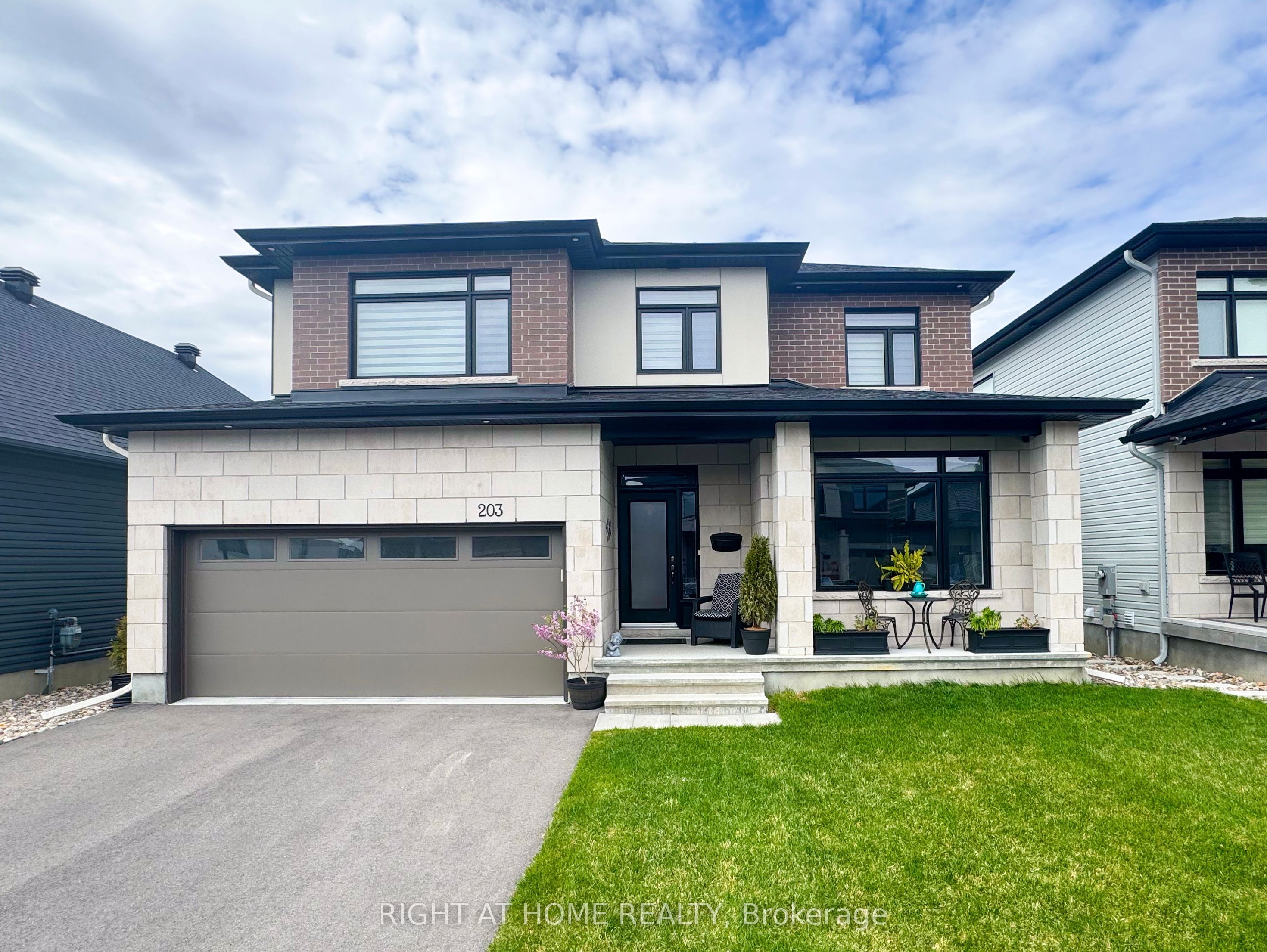 203 Osterley Way Property Photo 1
