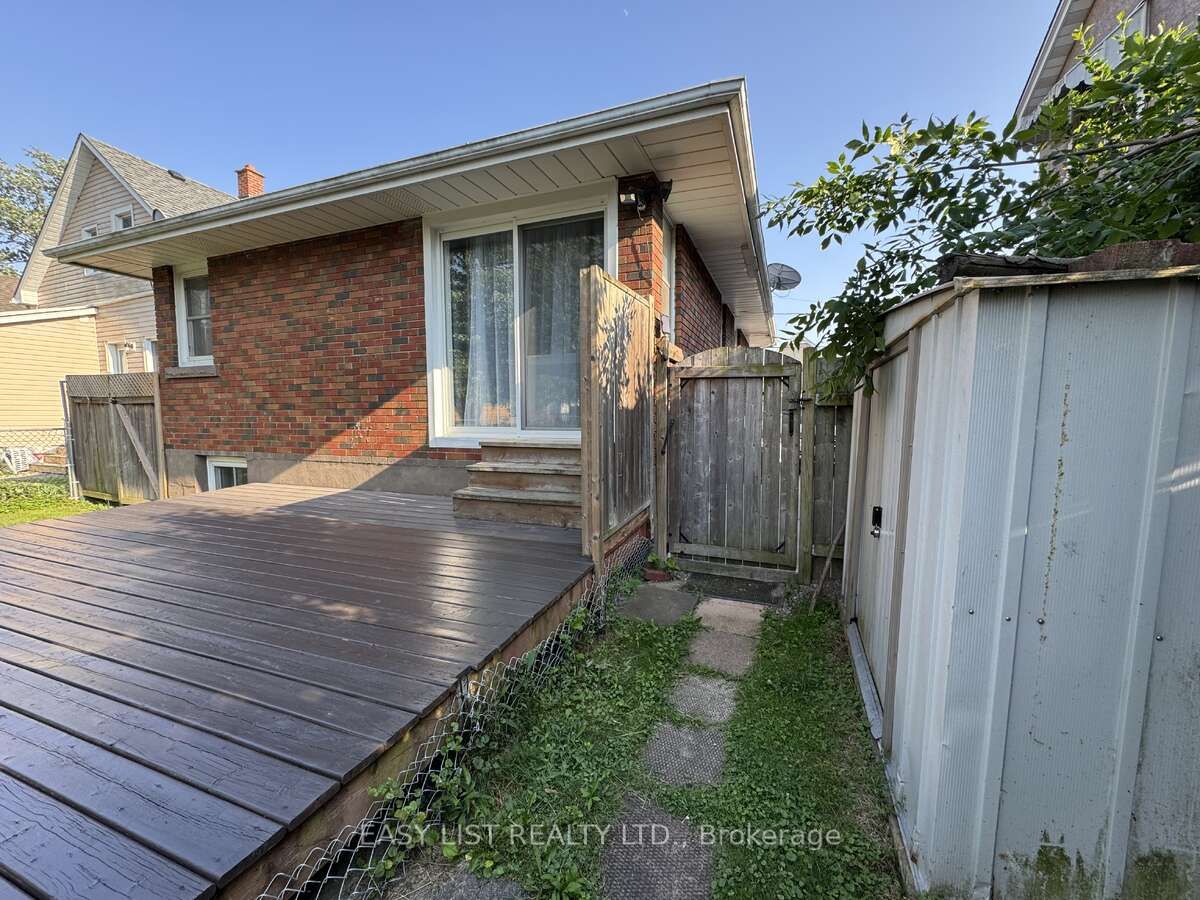 52 Fifth Street Property Photo 3