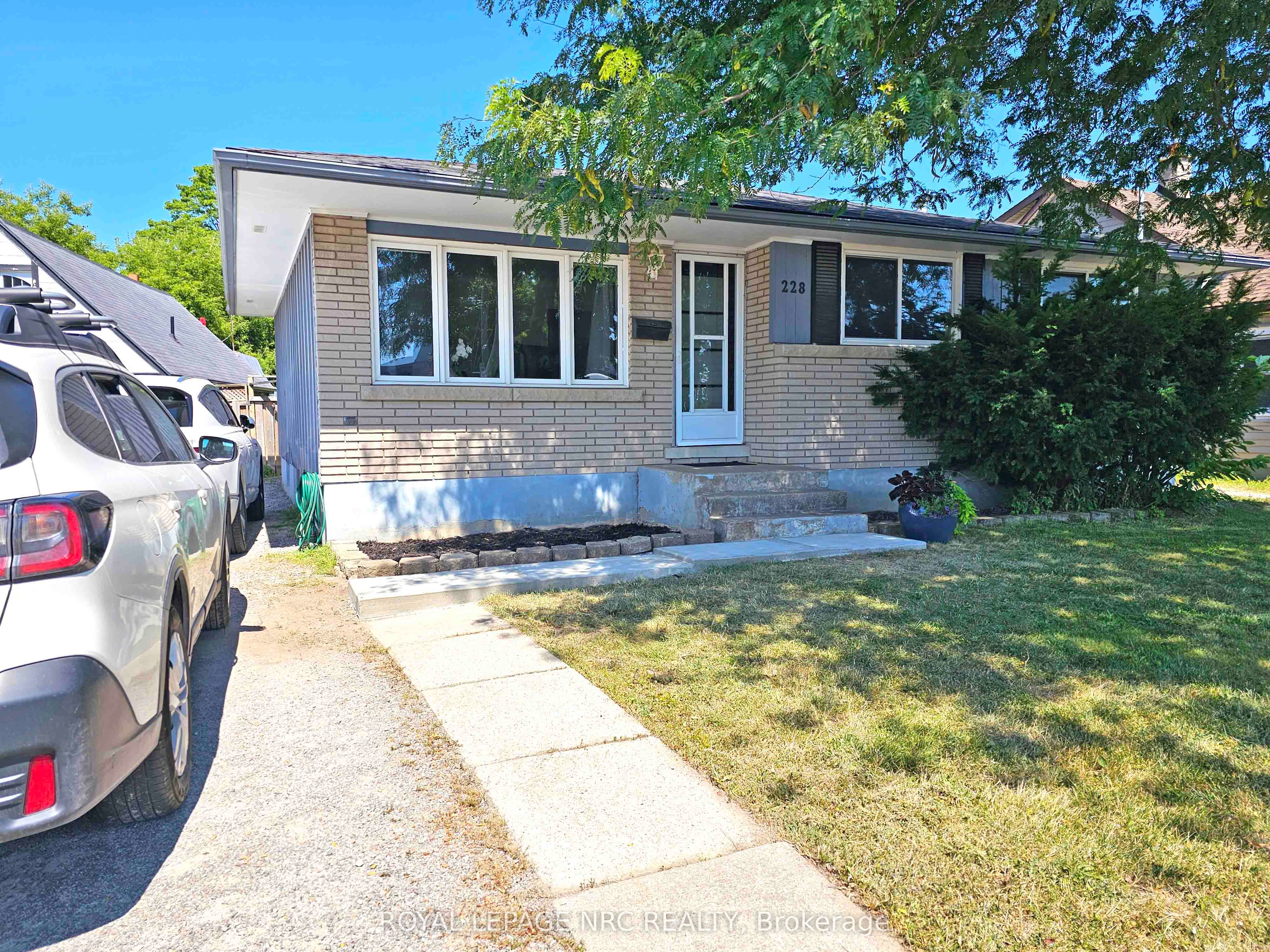 228 Pelham Road Property Photo 1