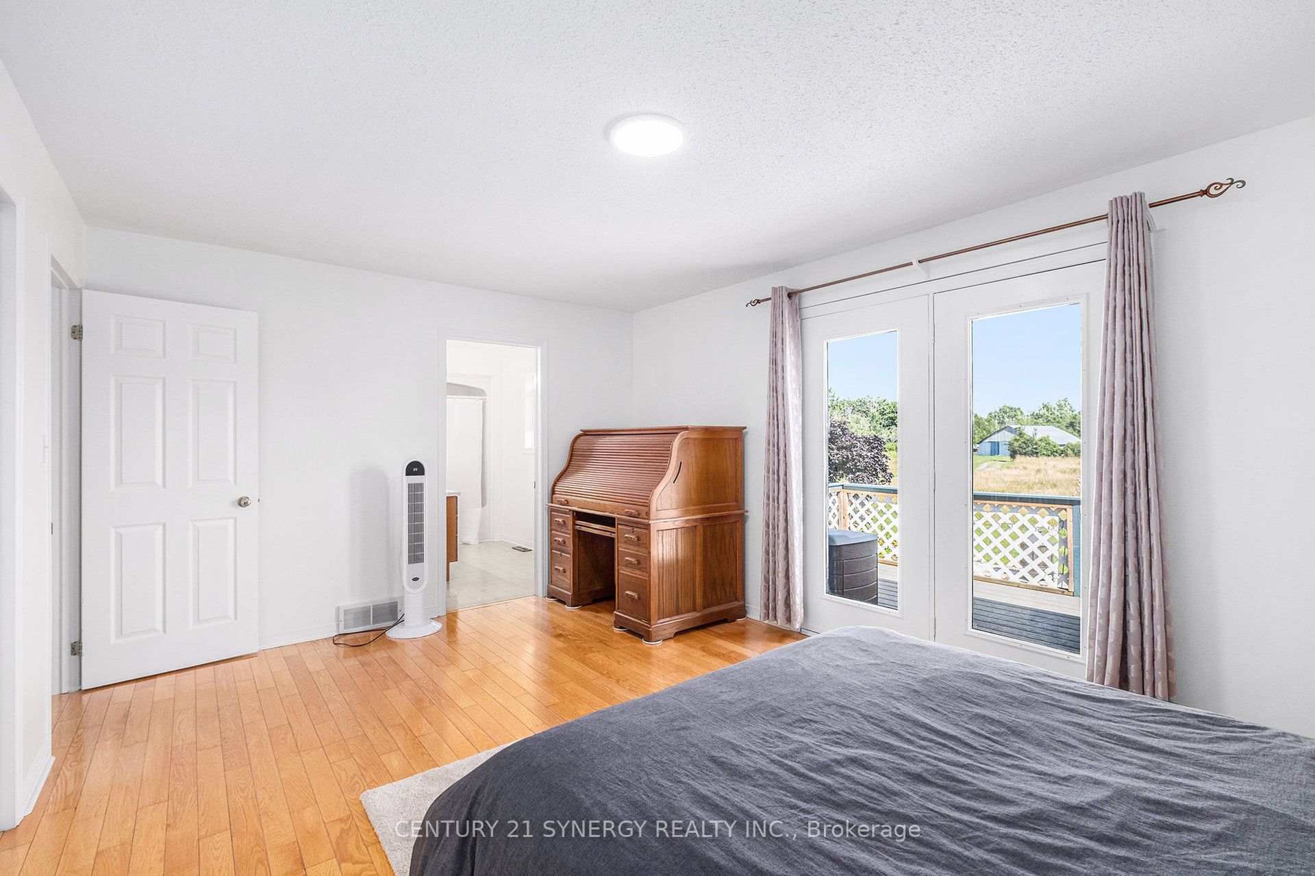 887 Macpherson Road Property Photo 13
