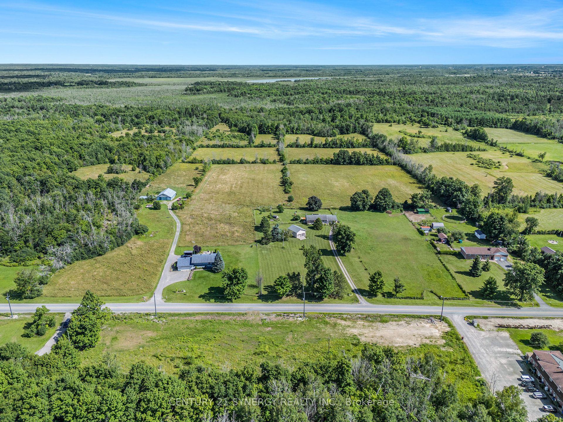 887 Macpherson Road Property Photo 32