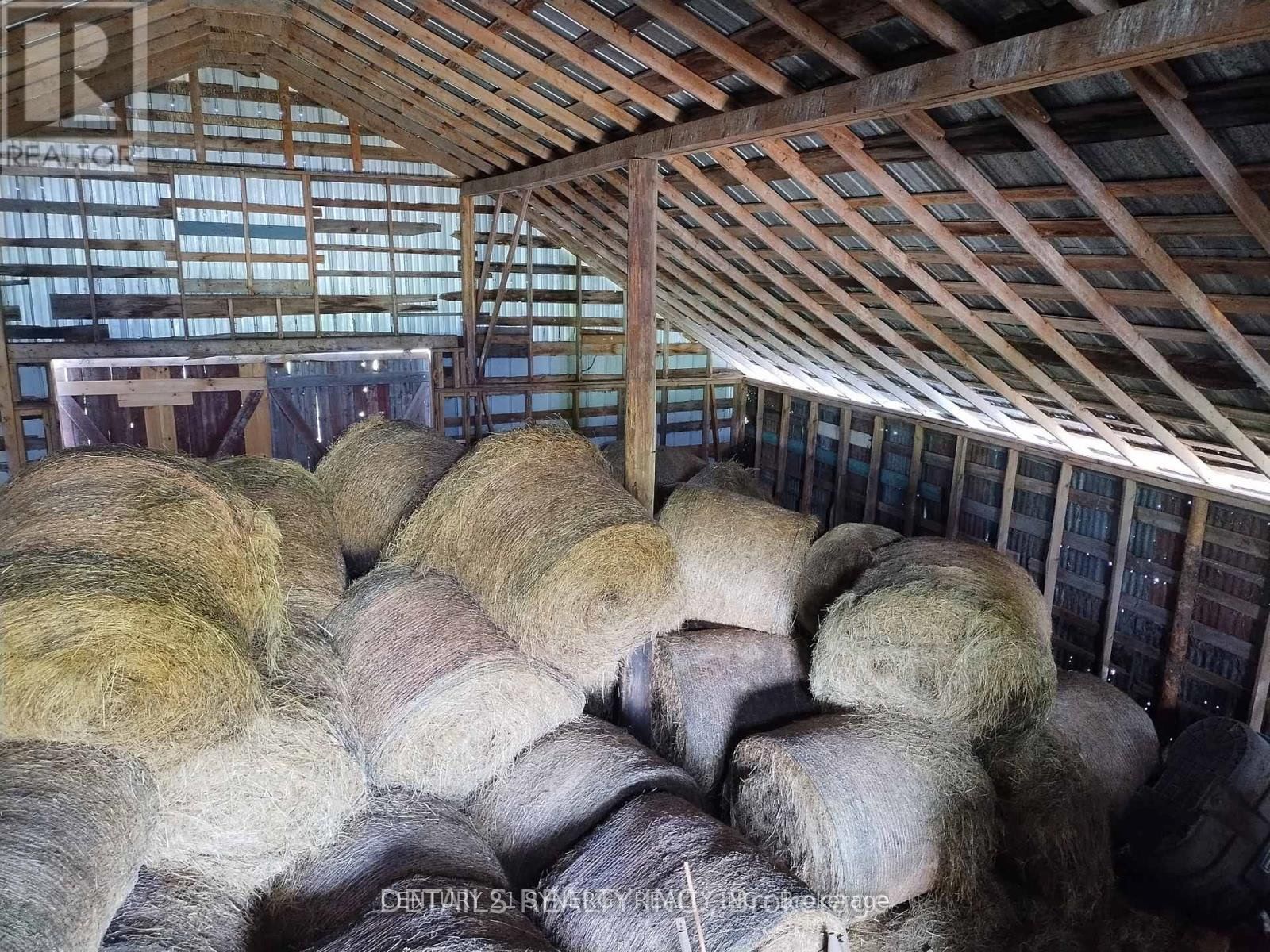 887 Macpherson Road Property Photo 35