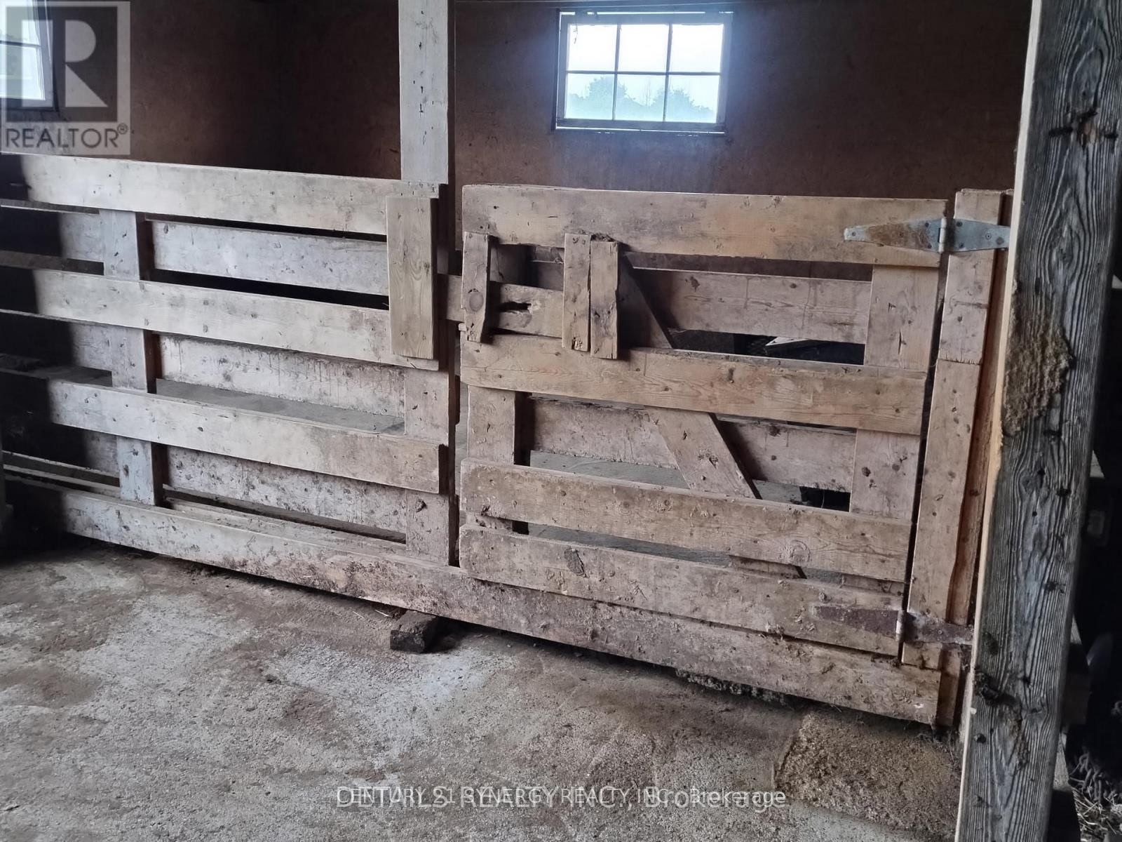 887 Macpherson Road Property Photo 38