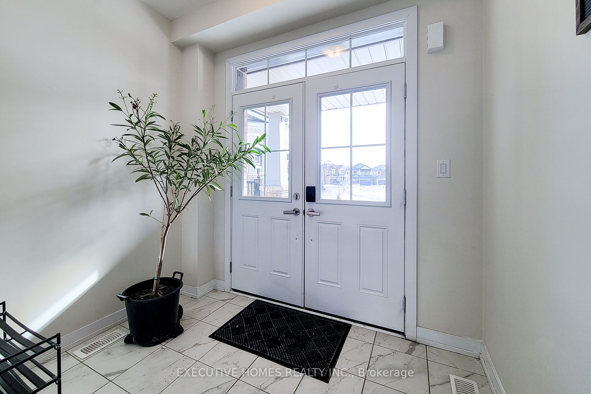 33 Wintergreen Crescent Property Photo 4