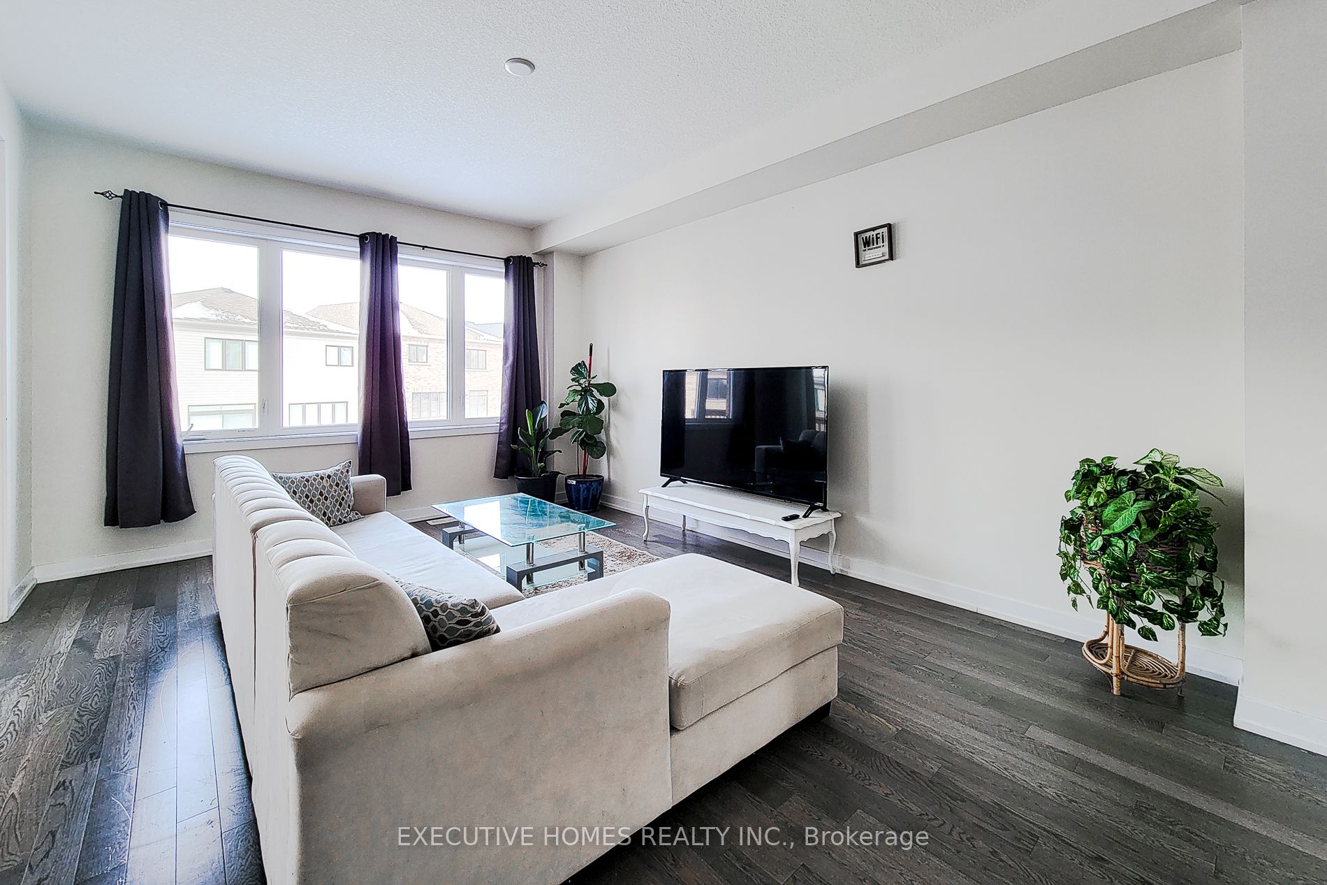 33 Wintergreen Crescent Property Photo 7