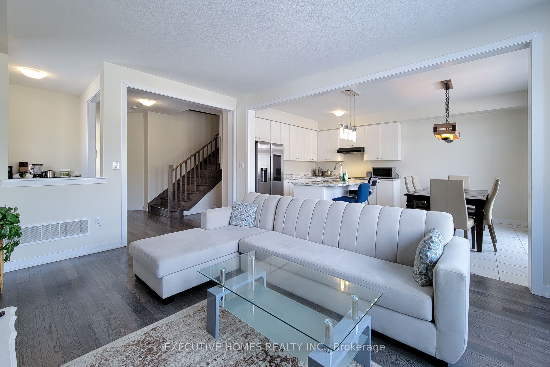 33 Wintergreen Crescent Property Photo 9