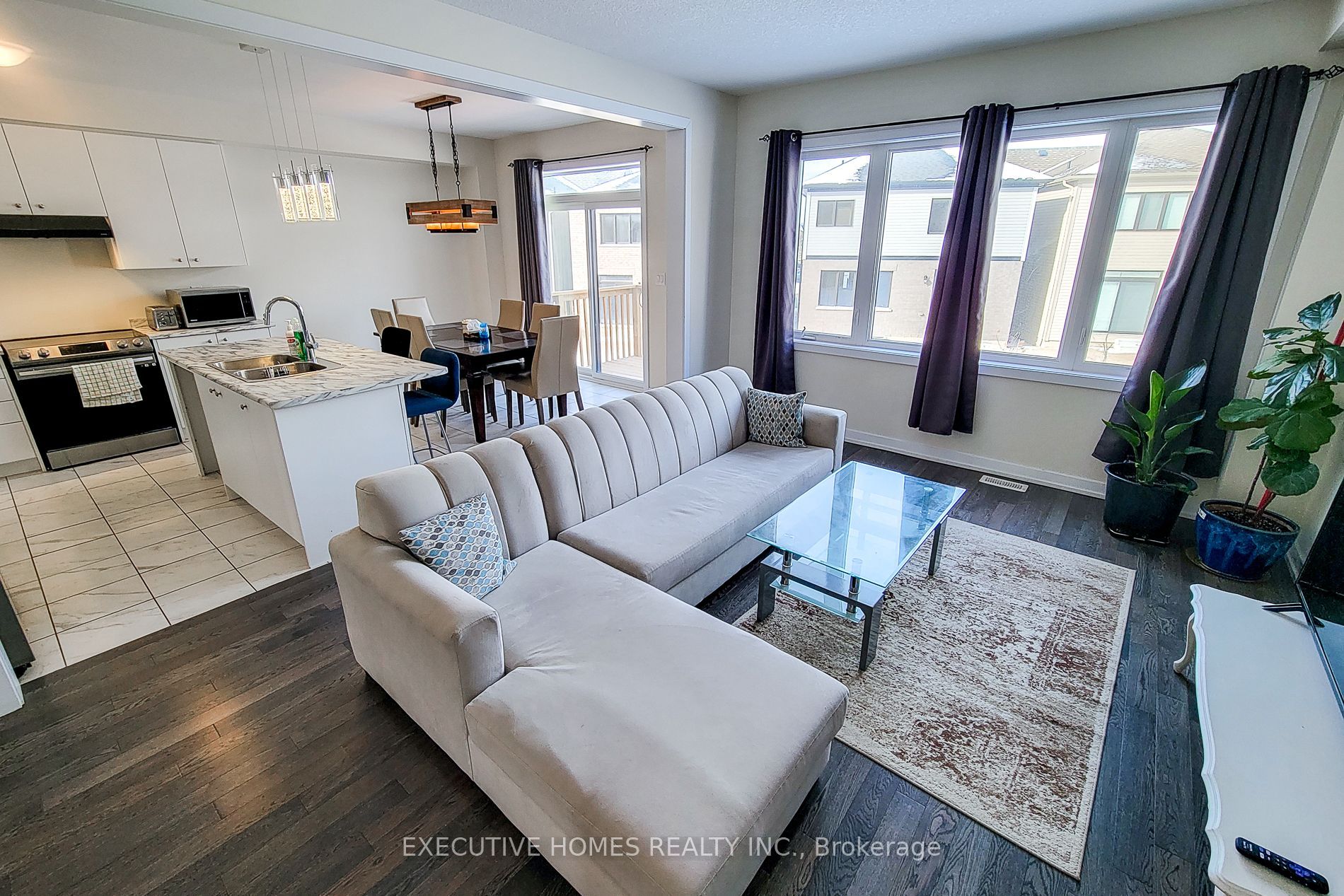 33 Wintergreen Crescent Property Photo 11