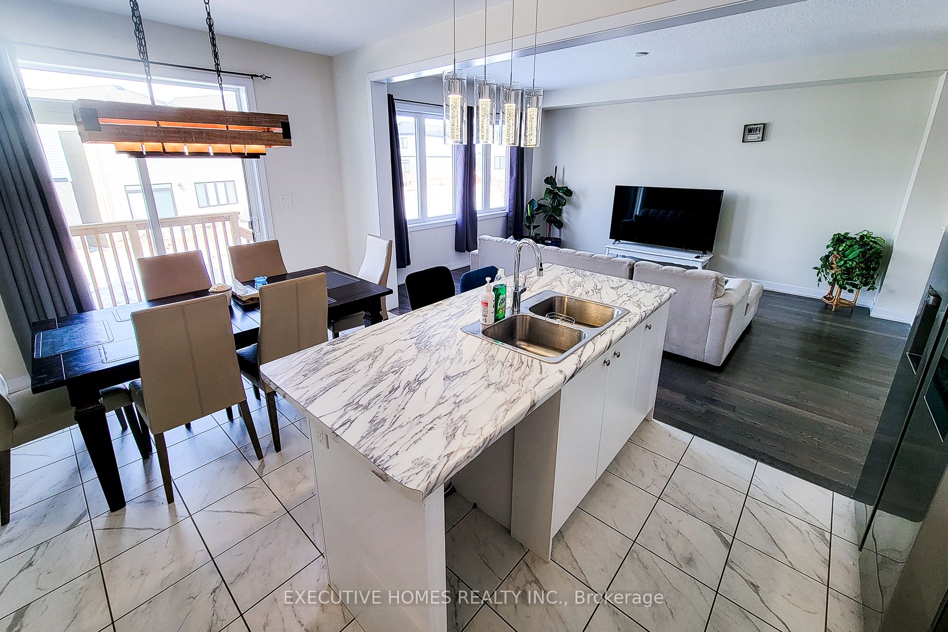 33 Wintergreen Crescent Property Photo 16