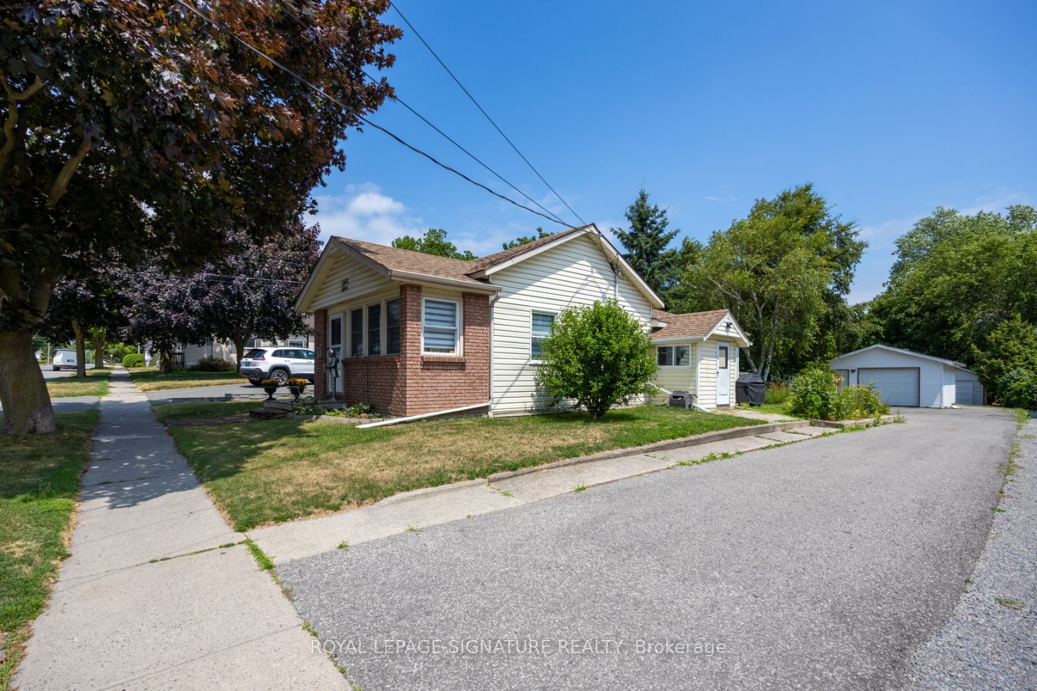 87 Hope Street S Property Photo 3