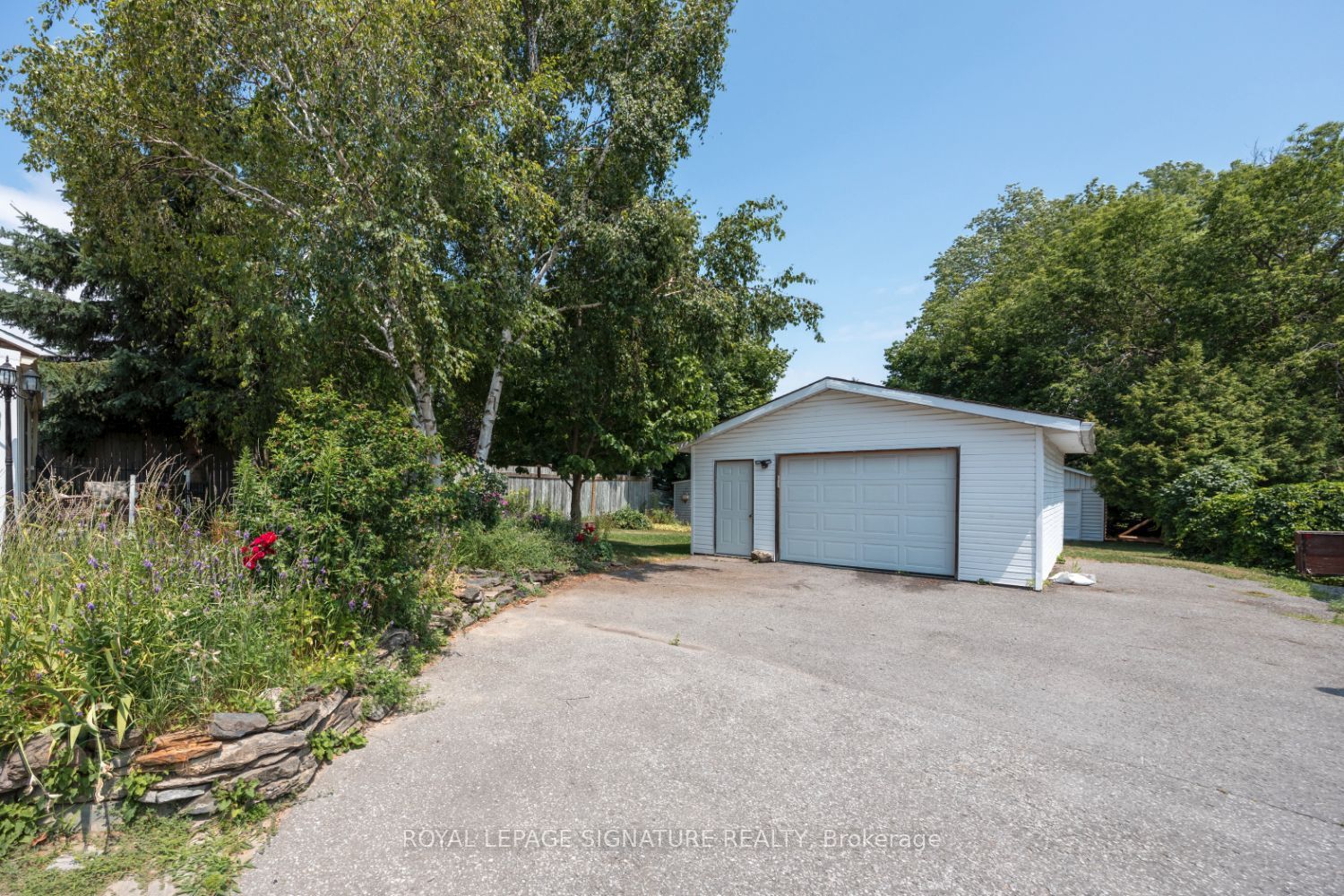 87 Hope Street S Property Photo 25