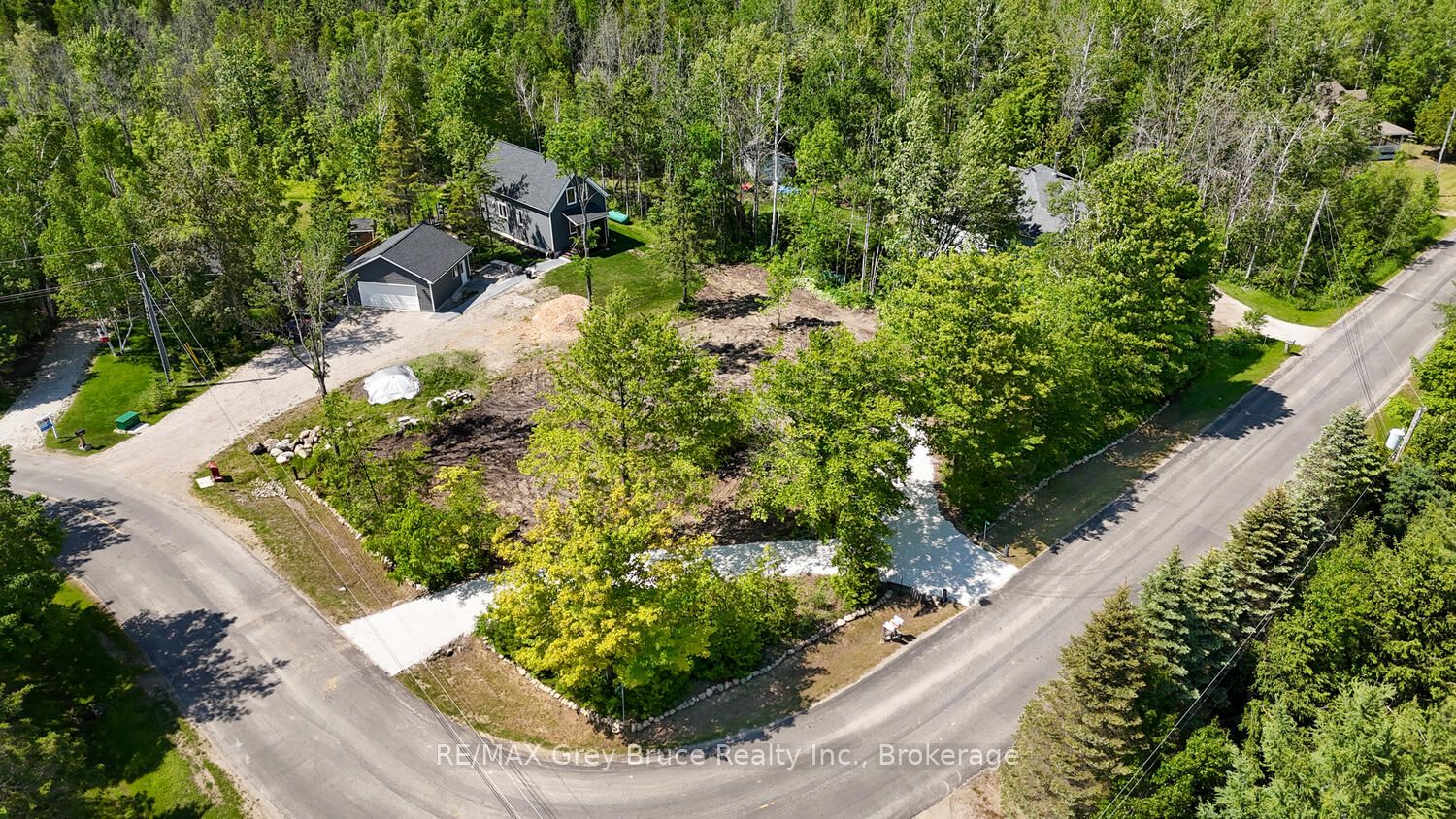 11 Miller Lake Shore Road Property Photo 8
