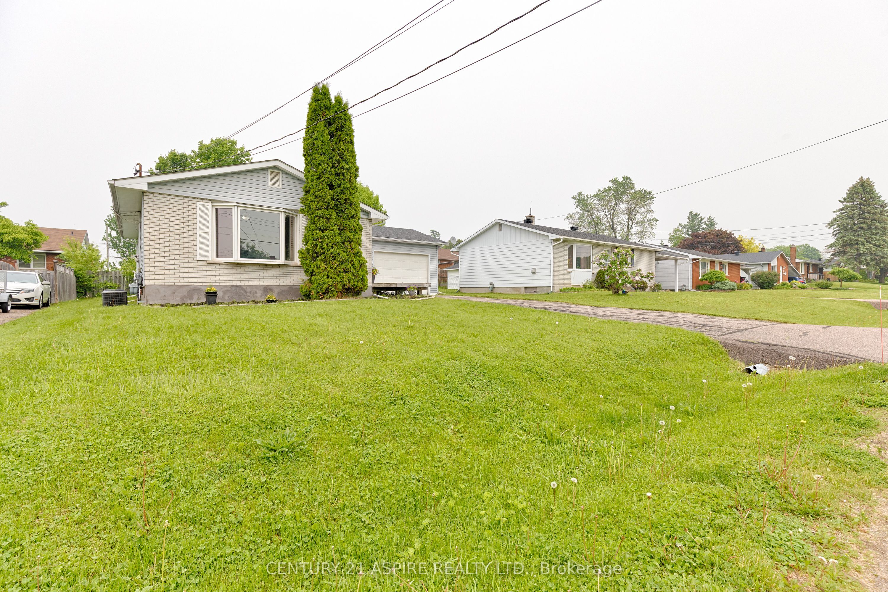 123 Ellis Avenue Property Photo 1