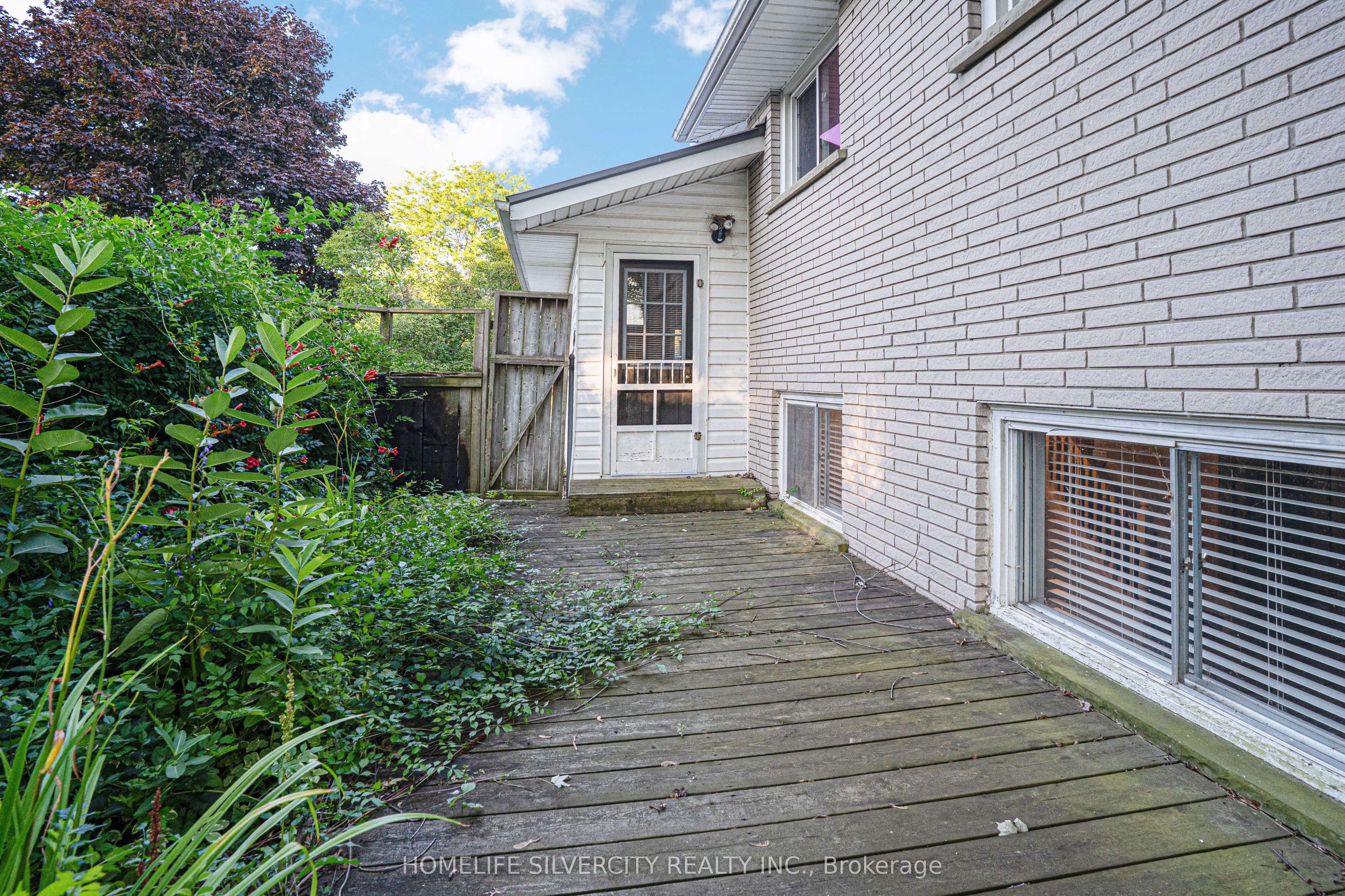 35 Lynn Park Avenue Property Photo 7