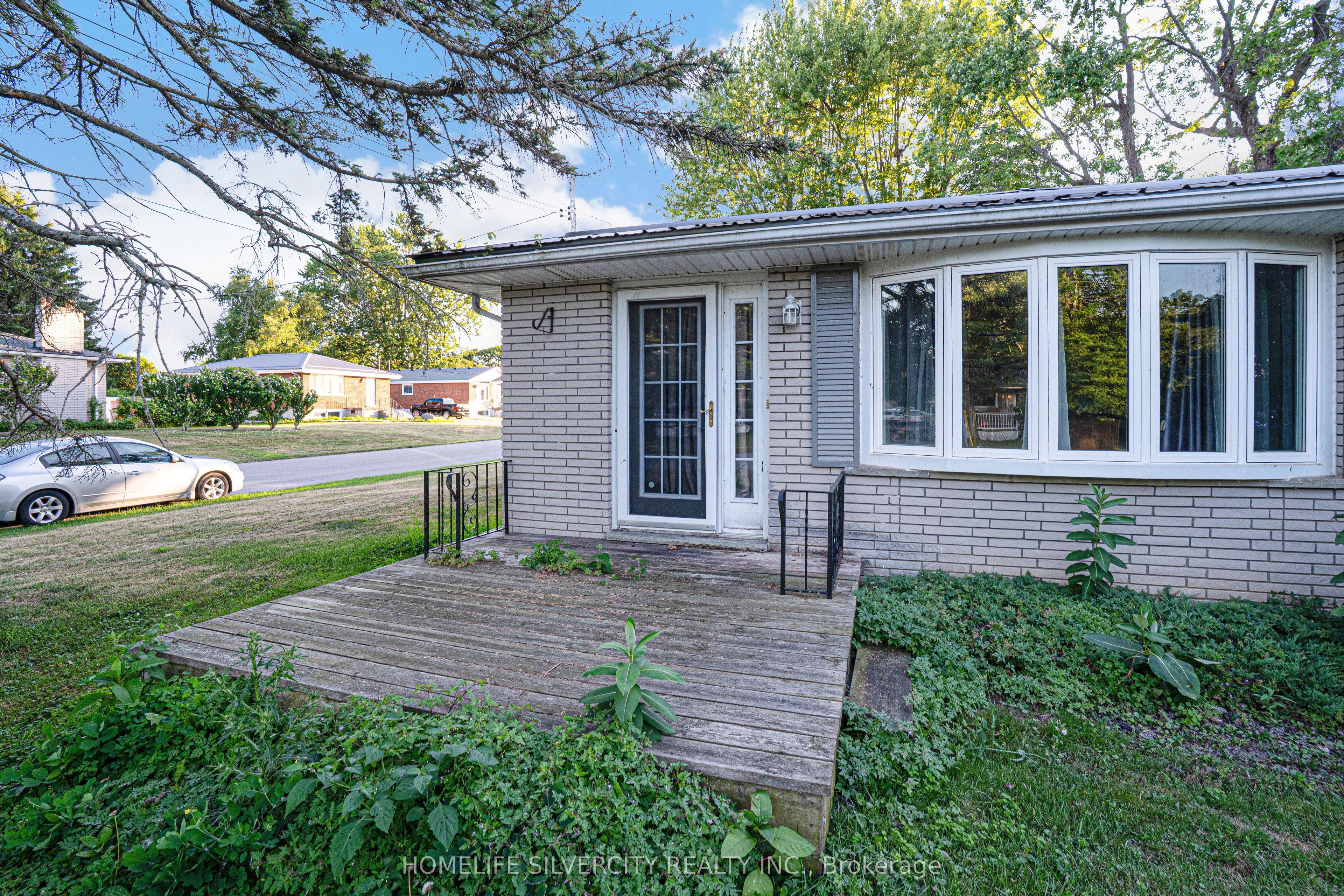 35 Lynn Park Avenue Property Photo 9