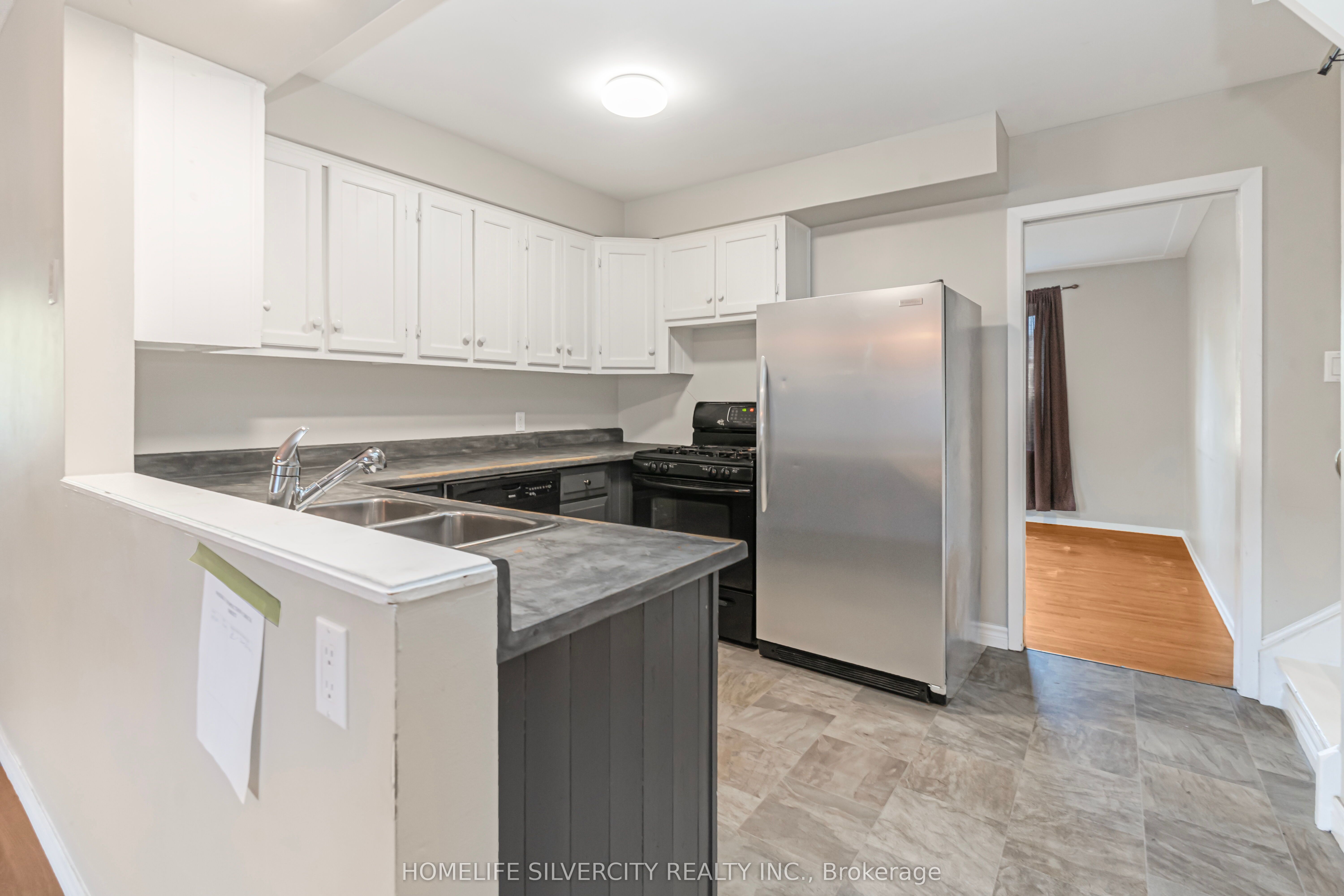 35 Lynn Park Avenue Property Photo 37