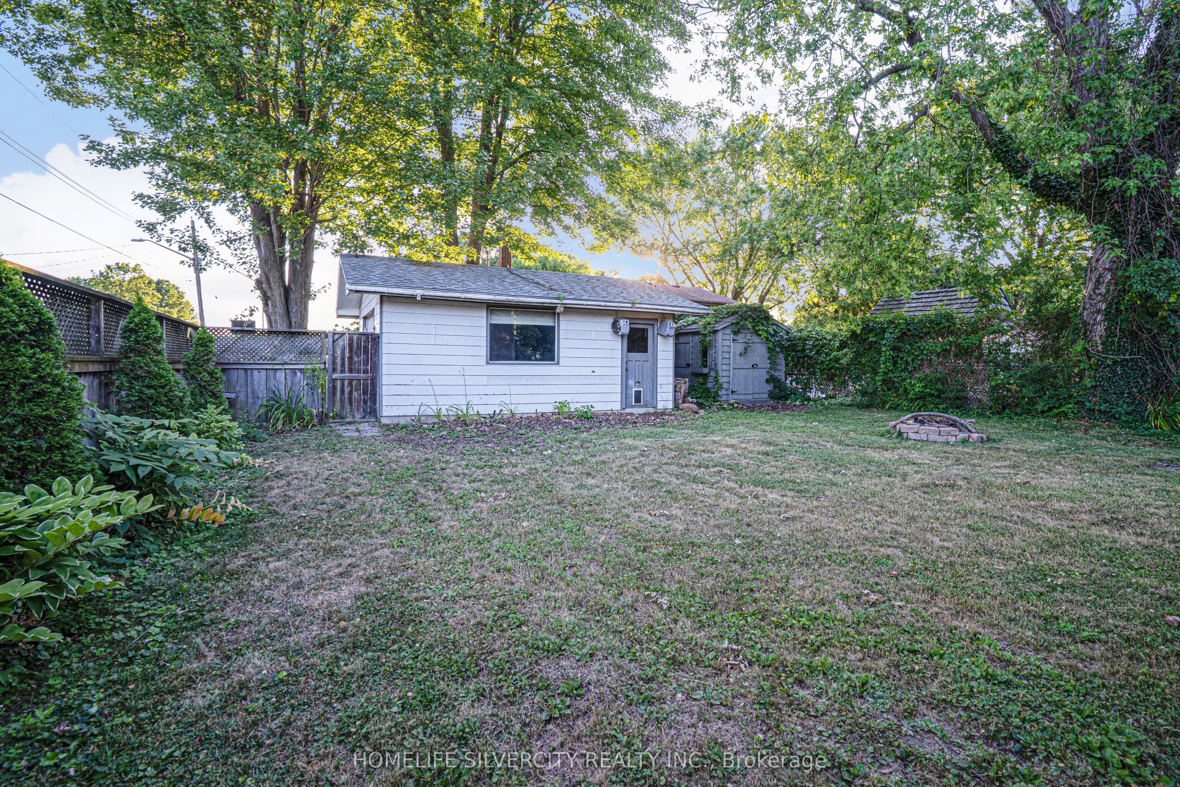 35 Lynn Park Avenue Property Photo 47
