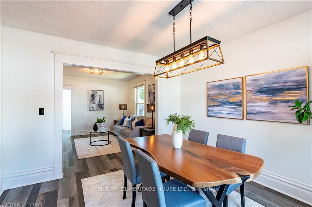 562 Laurel Street Property Photo 15