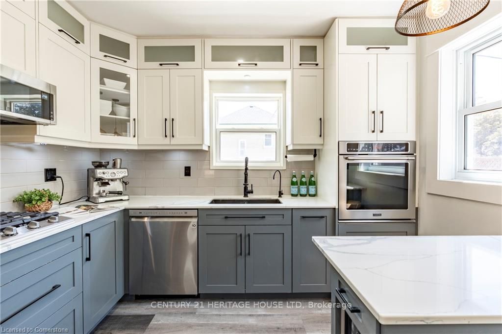 562 Laurel Street Property Photo 22