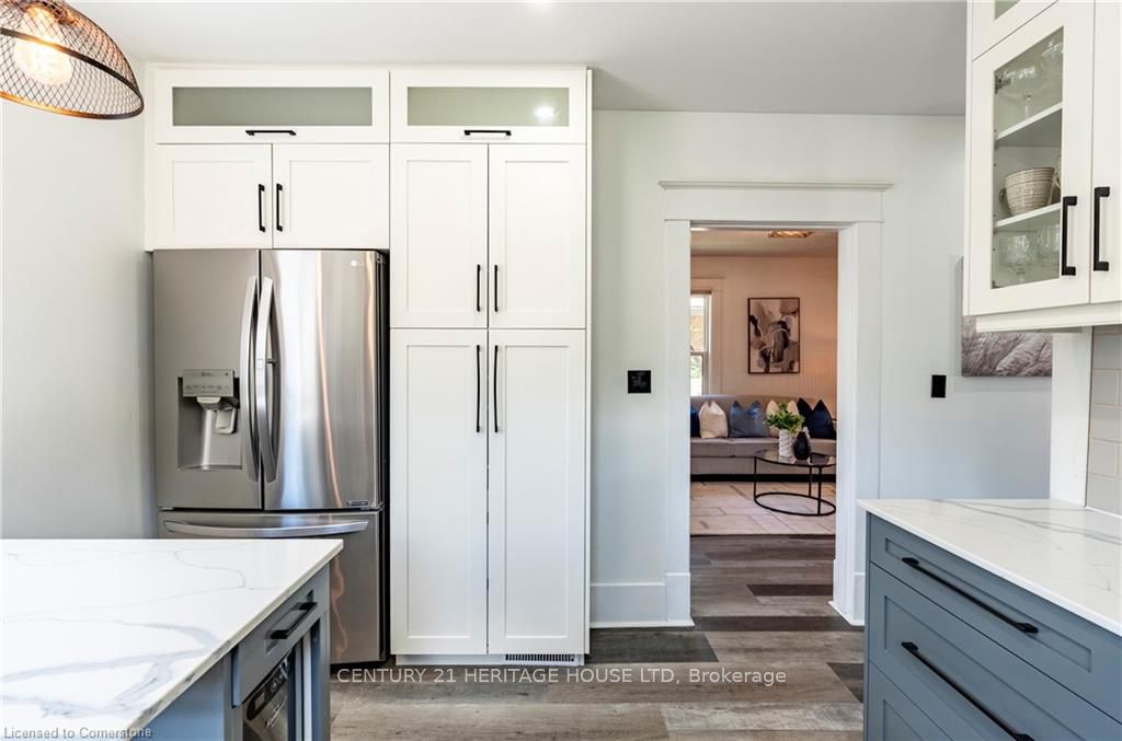 562 Laurel Street Property Photo 25