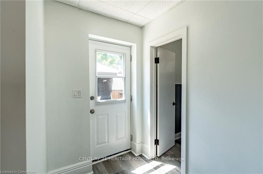 562 Laurel Street Property Photo 26