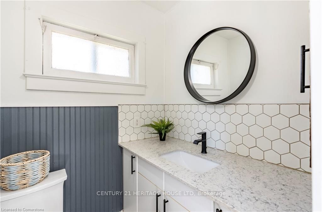 562 Laurel Street Property Photo 27