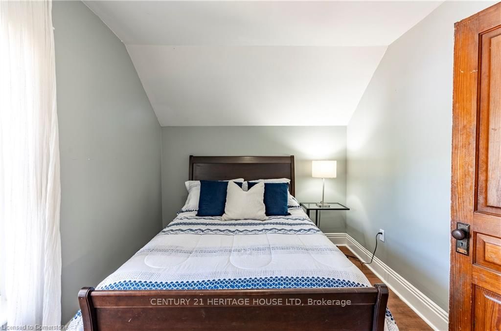 562 Laurel Street Property Photo 28