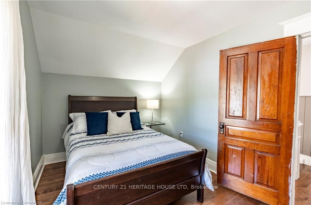 562 Laurel Street Property Photo 30