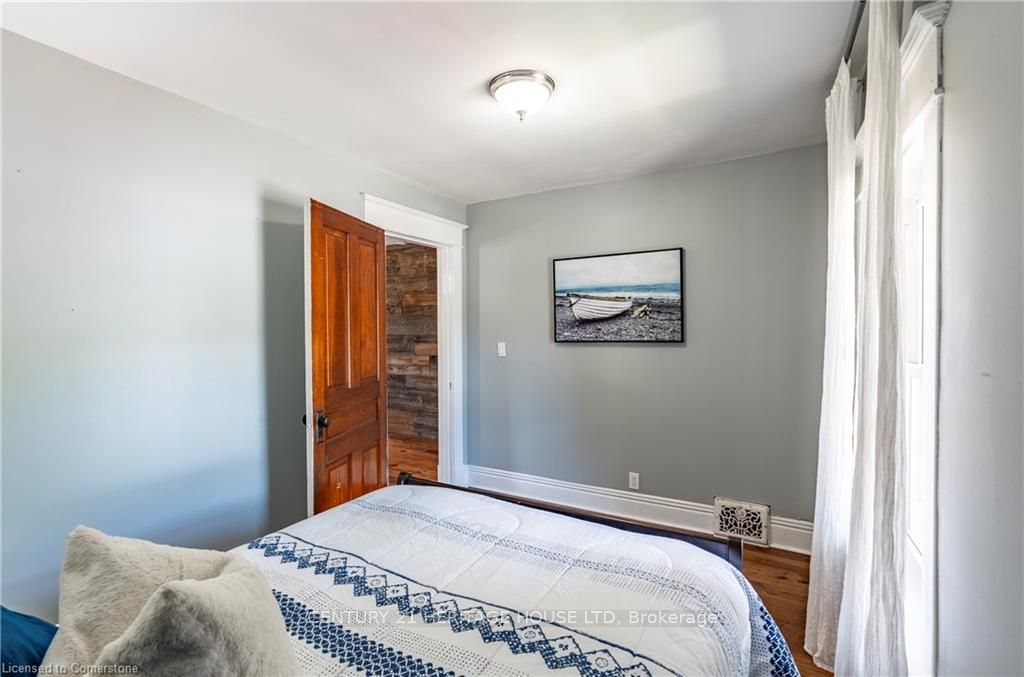 562 Laurel Street Property Photo 31