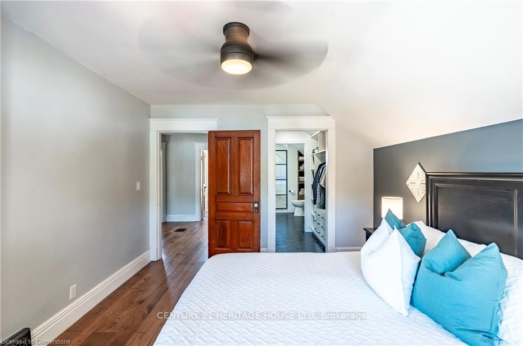 562 Laurel Street Property Photo 33