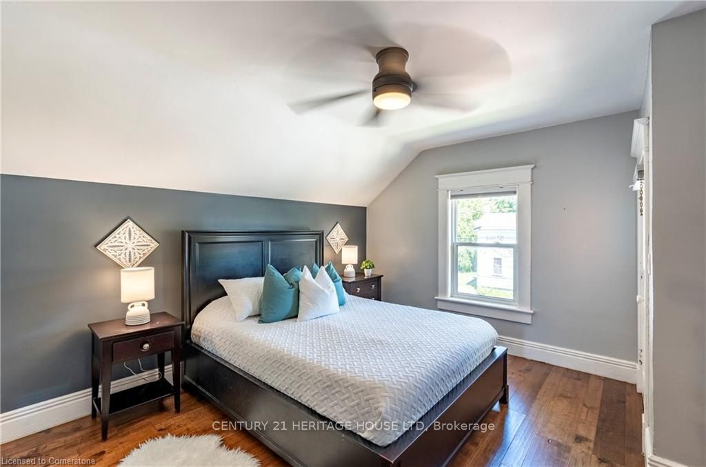 562 Laurel Street Property Photo 34