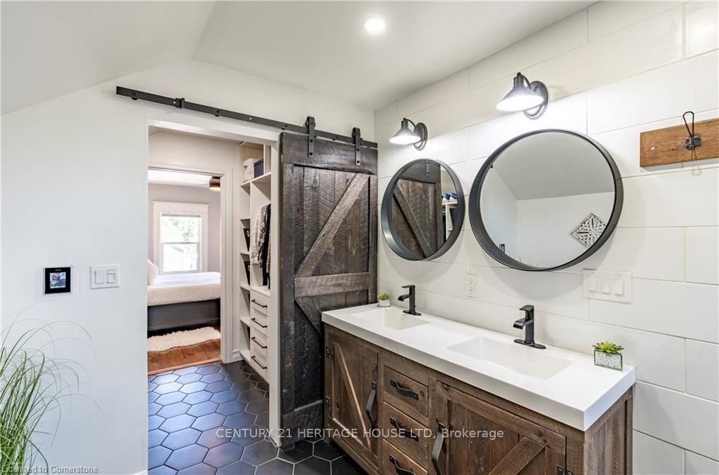 562 Laurel Street Property Photo 36