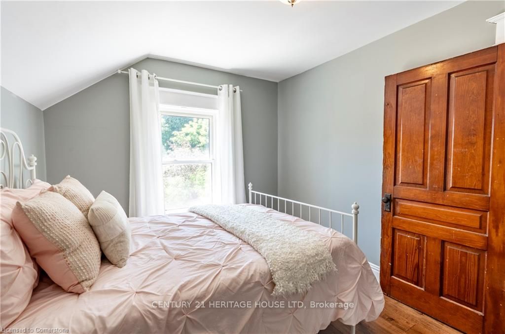 562 Laurel Street Property Photo 38