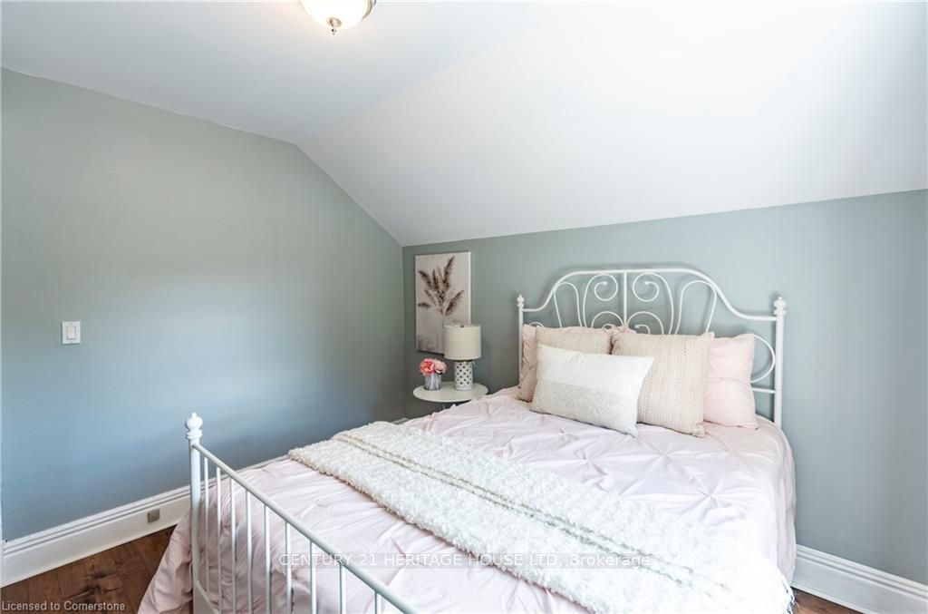 562 Laurel Street Property Photo 39