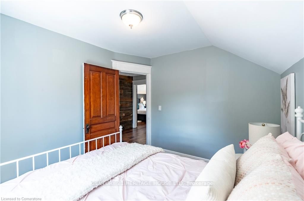 562 Laurel Street Property Photo 40