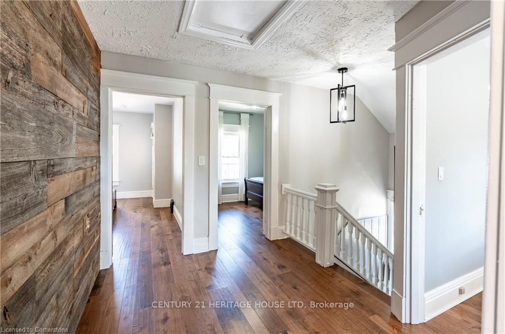 562 Laurel Street Property Photo 42