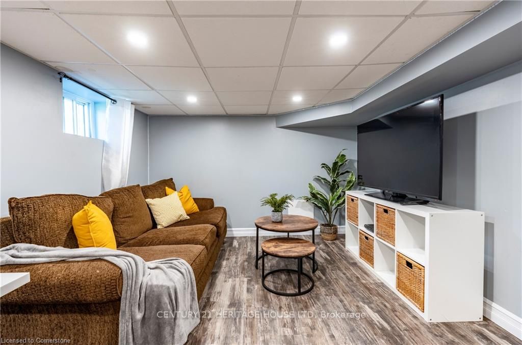 562 Laurel Street Property Photo 44