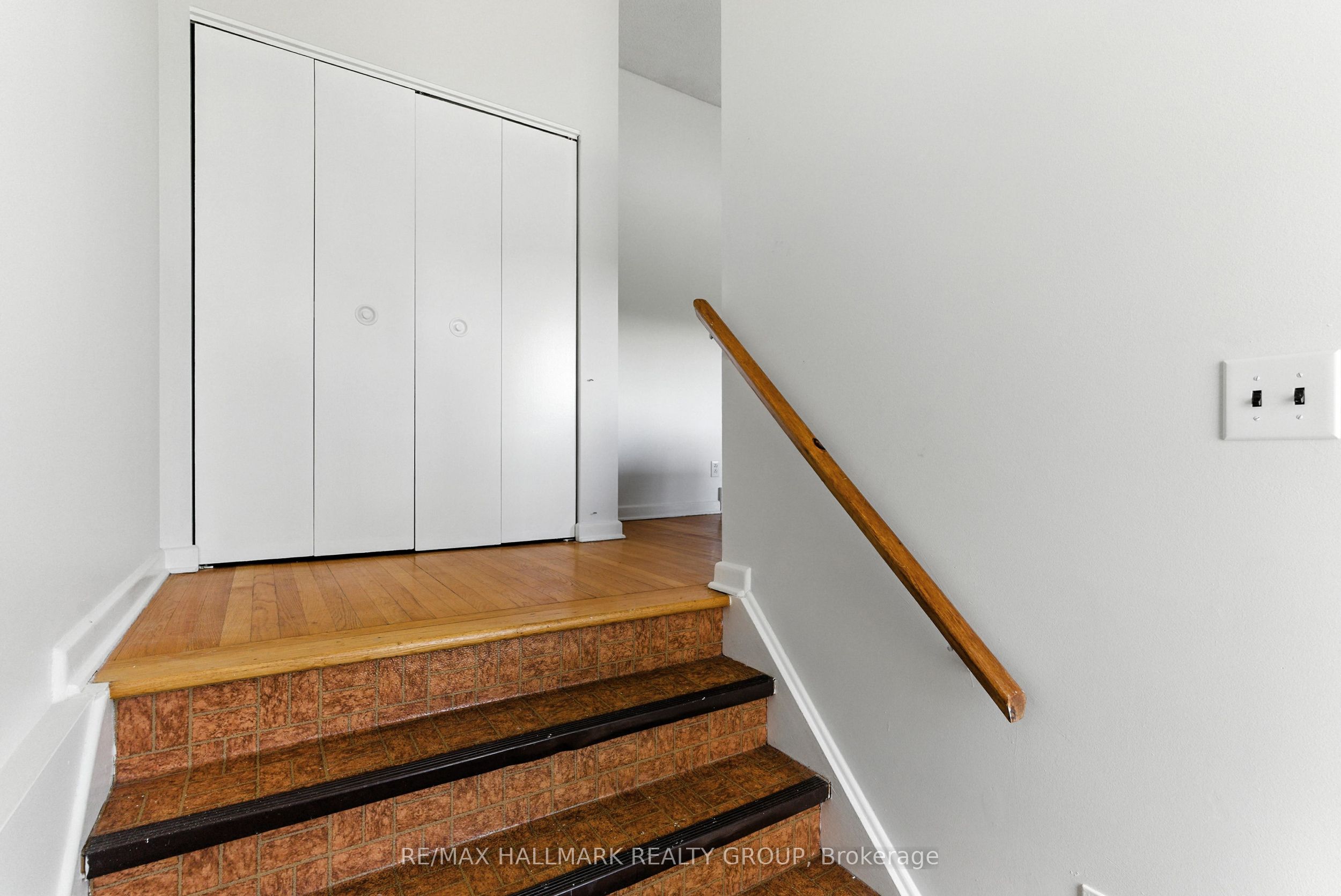 1127 Maitland Avenue Property Photo 5