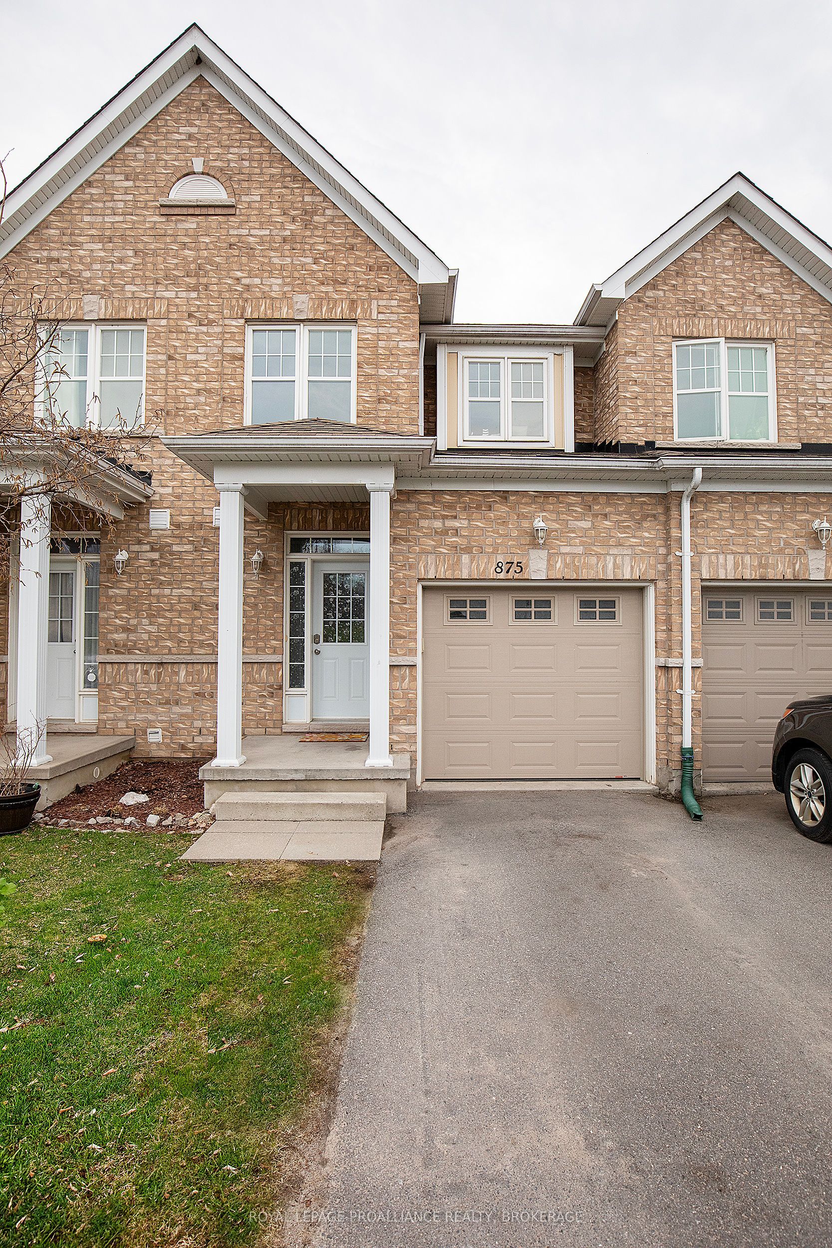 875 Newmarket Lane Property Photo 1