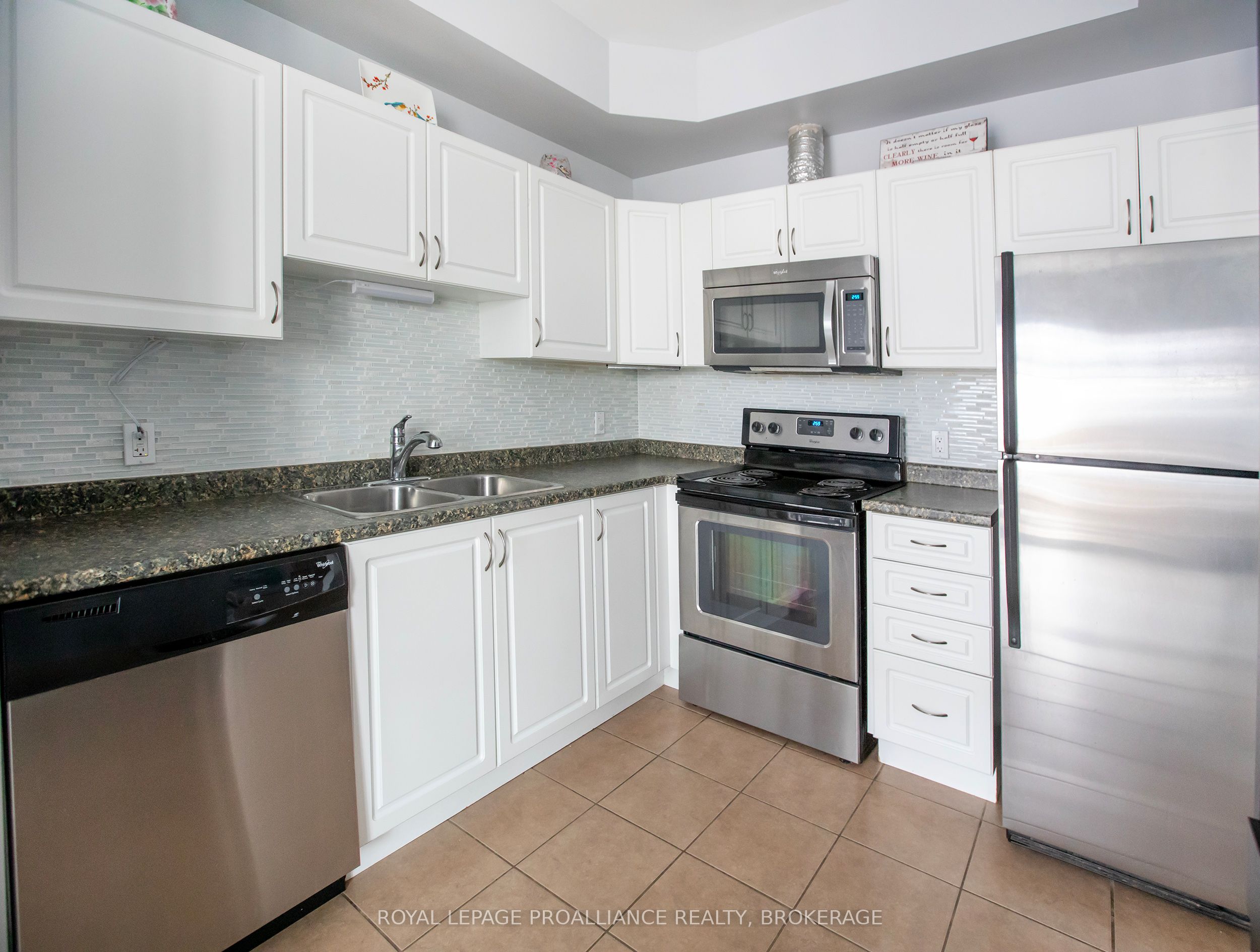 875 Newmarket Lane Property Photo 4