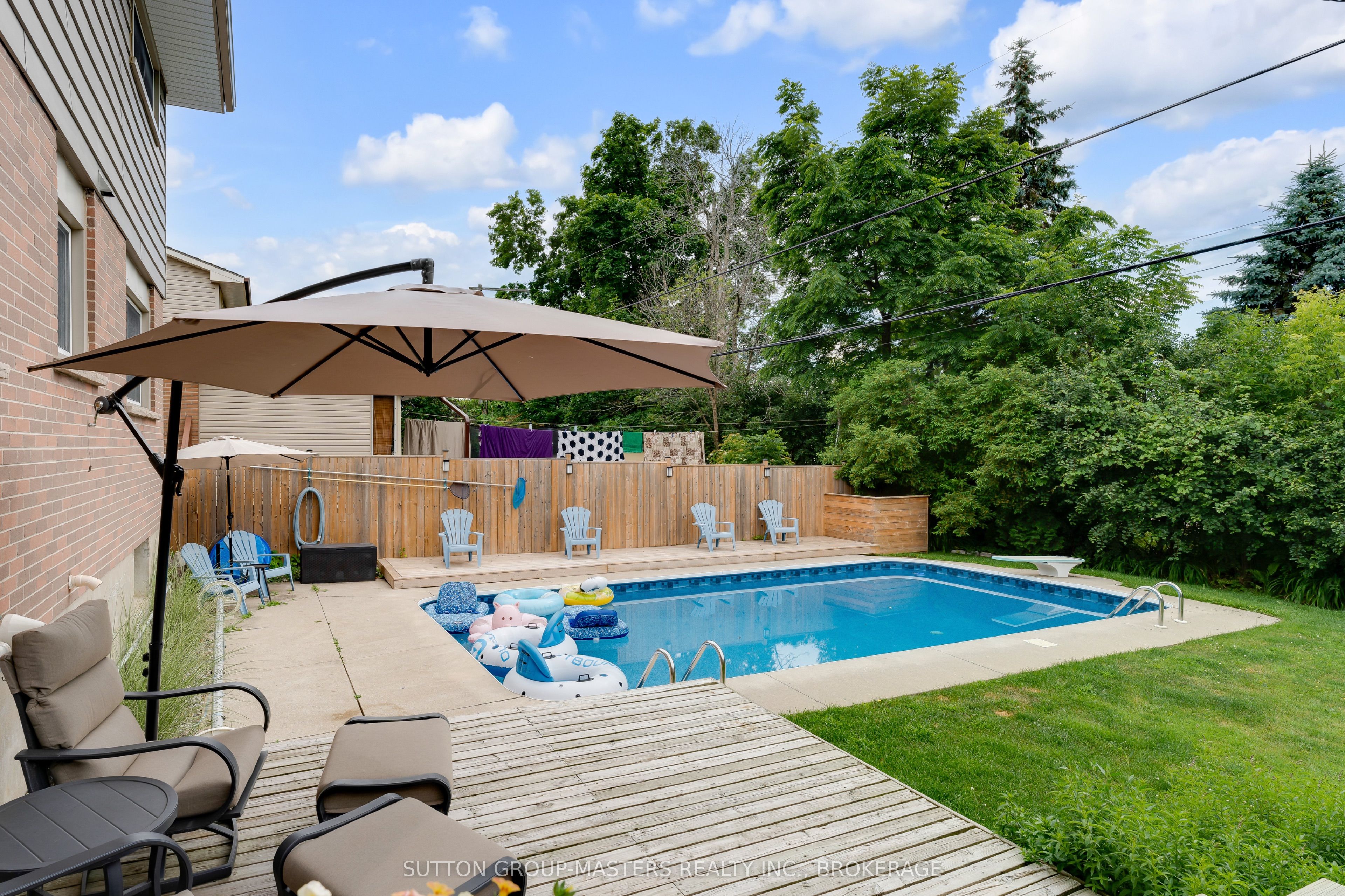 683 Carnaby Street Property Photo 3