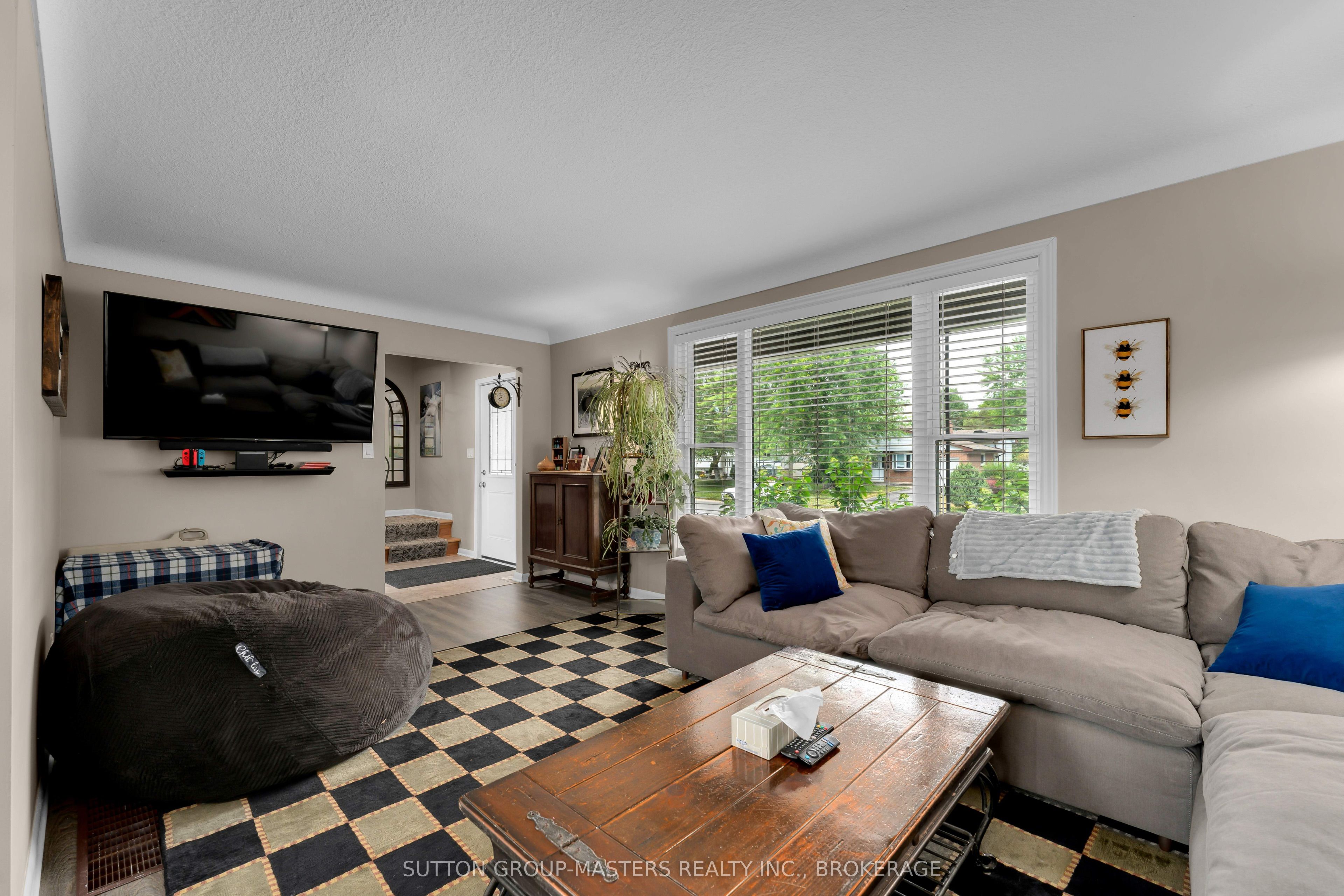683 Carnaby Street Property Photo 8