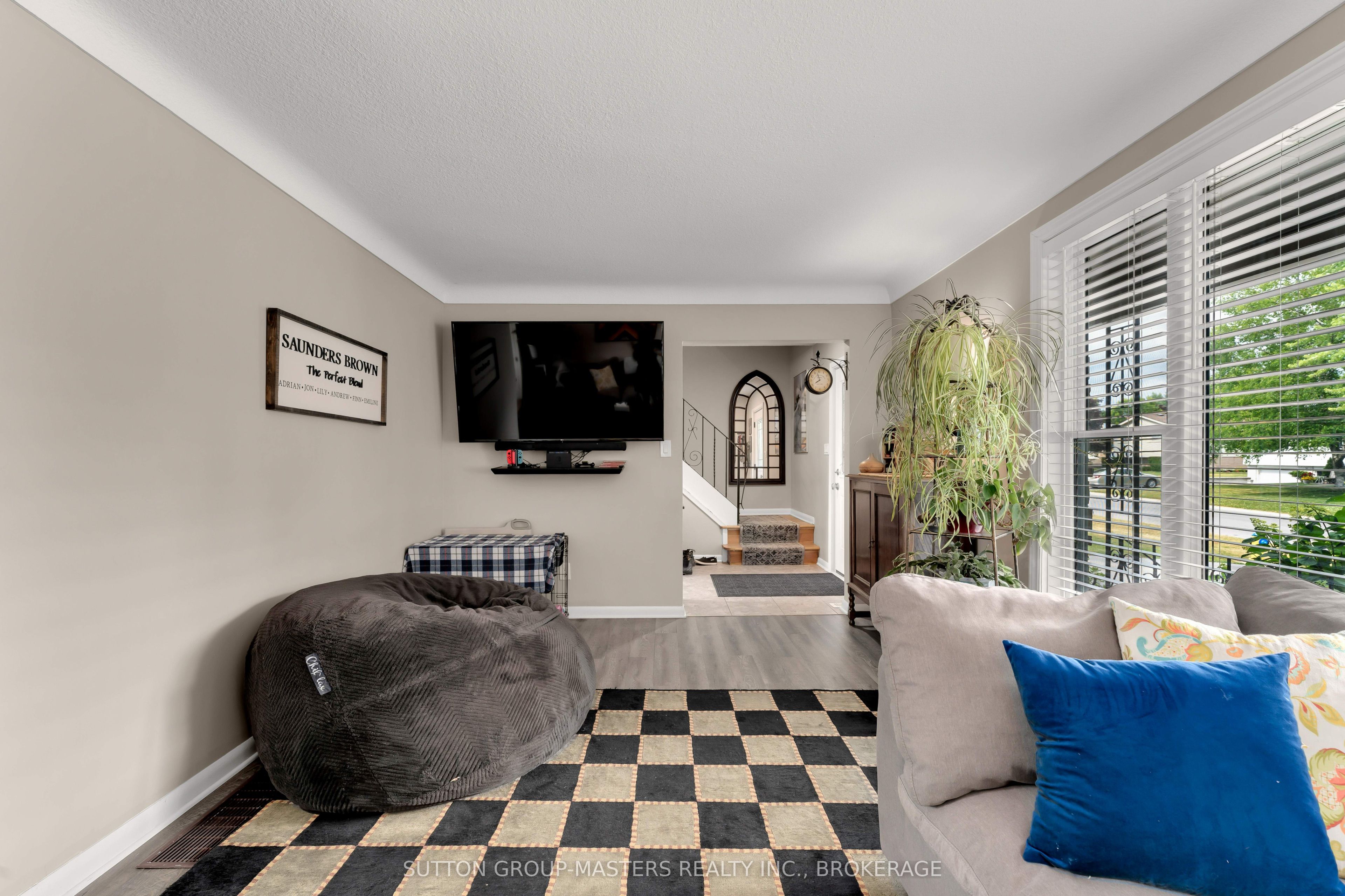 683 Carnaby Street Property Photo 9