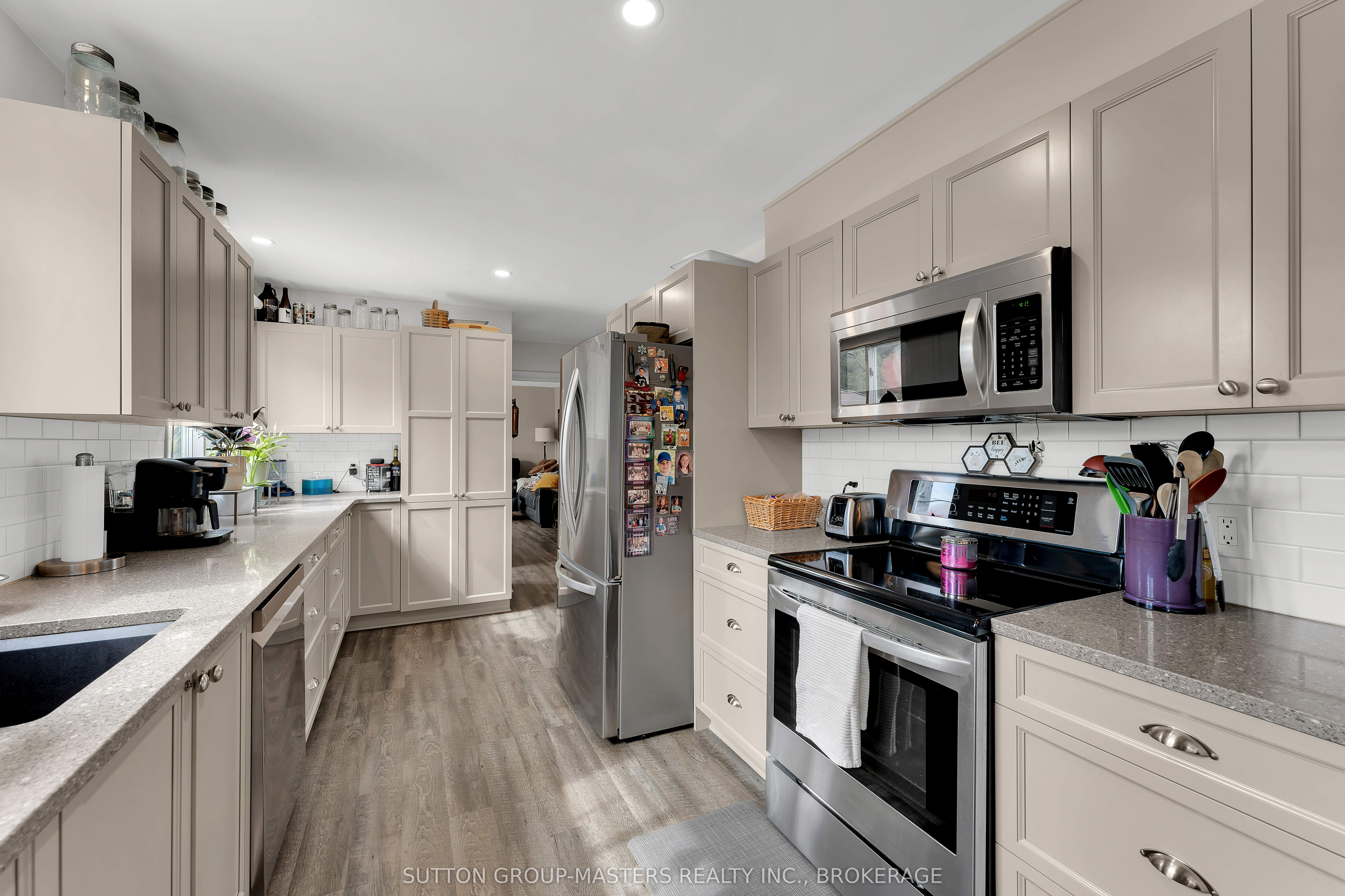 683 Carnaby Street Property Photo 14