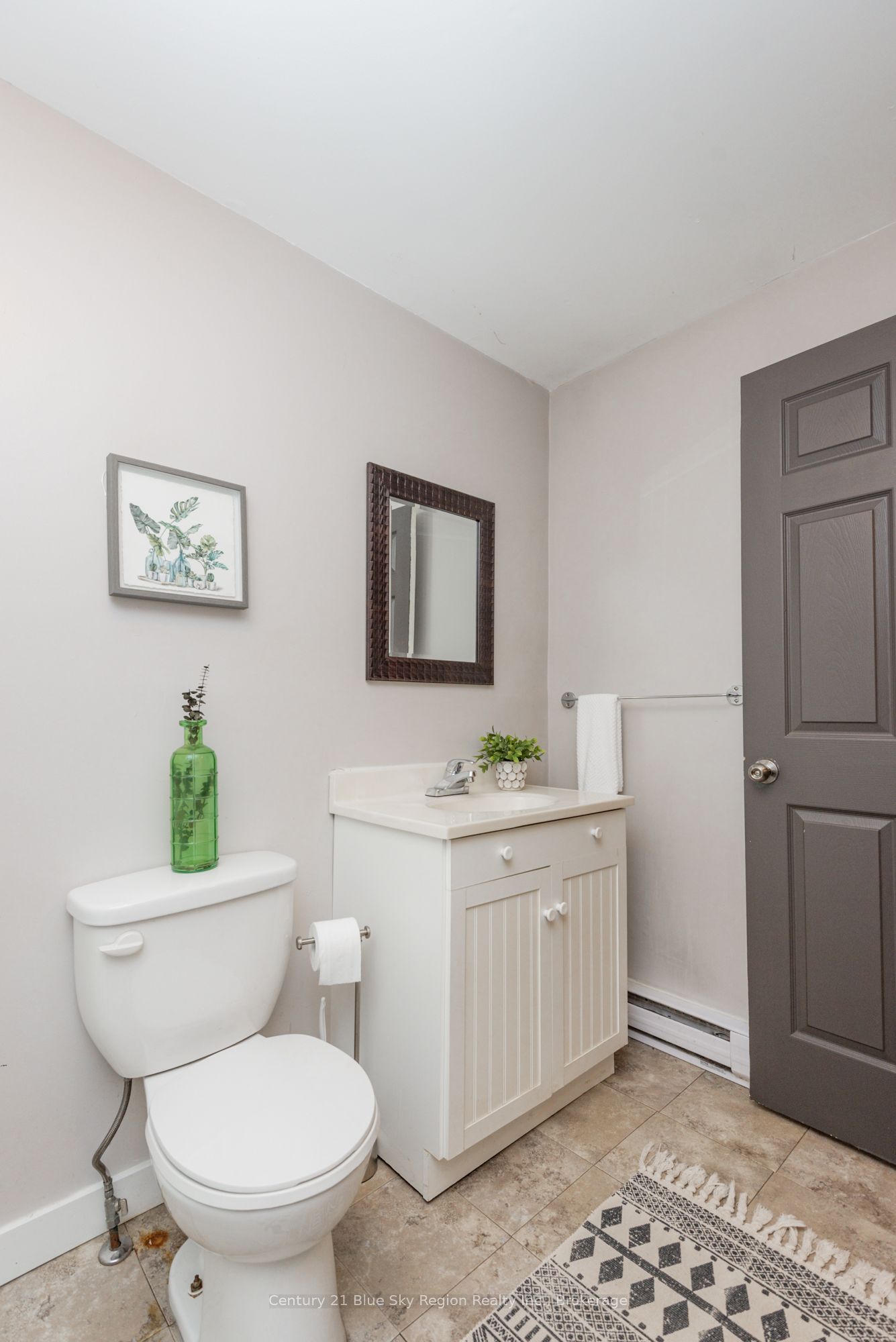 644 Lakeshore Drive 5 Property Photo 6