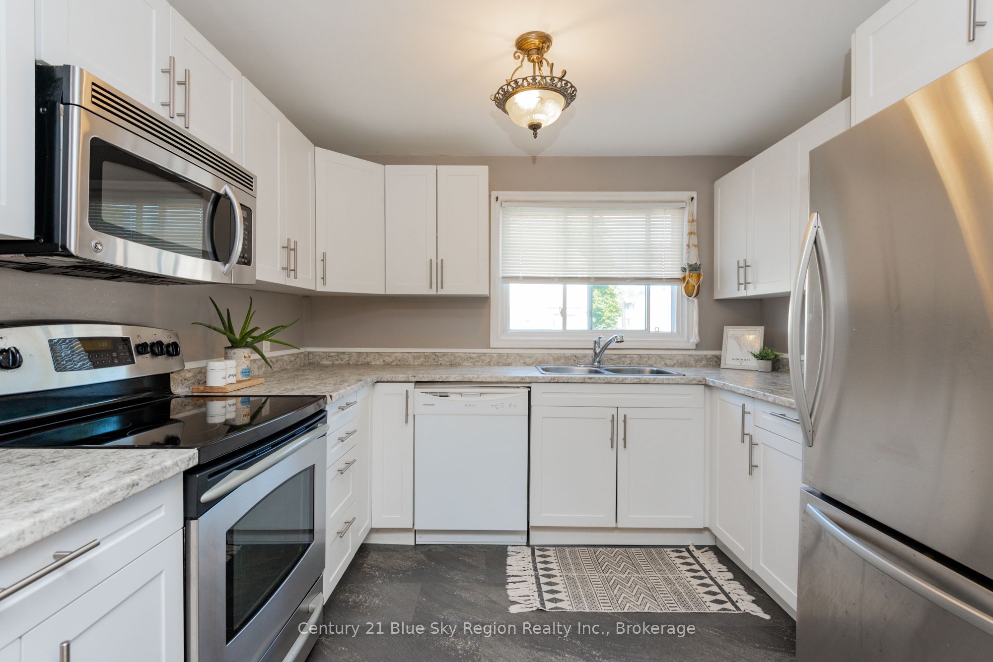 644 Lakeshore Drive 5 Property Photo 15
