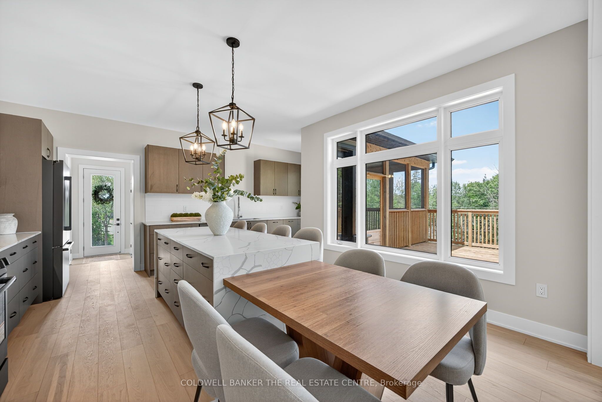 1008 Kingsridge Court Property Photo 11
