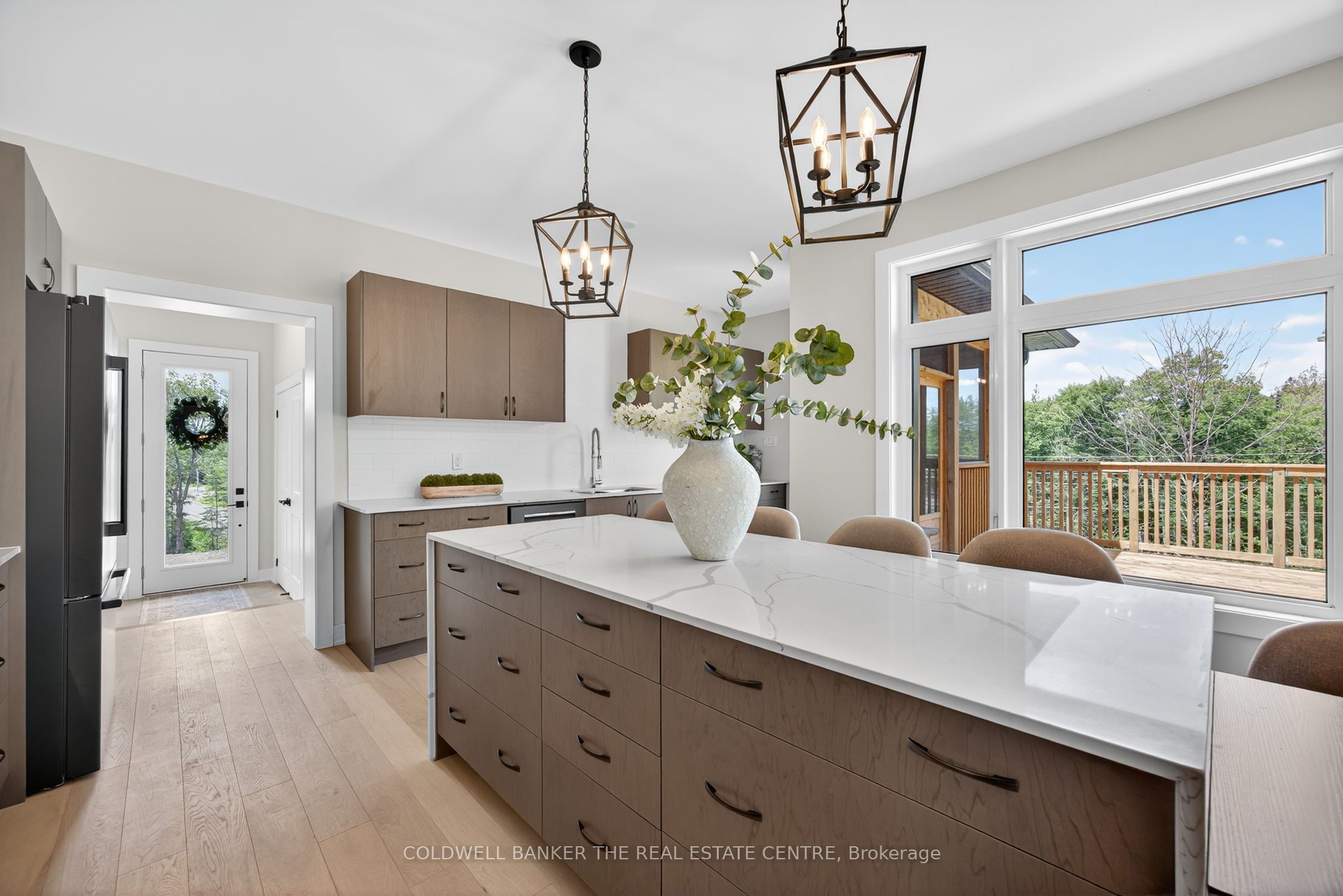 1008 Kingsridge Court Property Photo 14