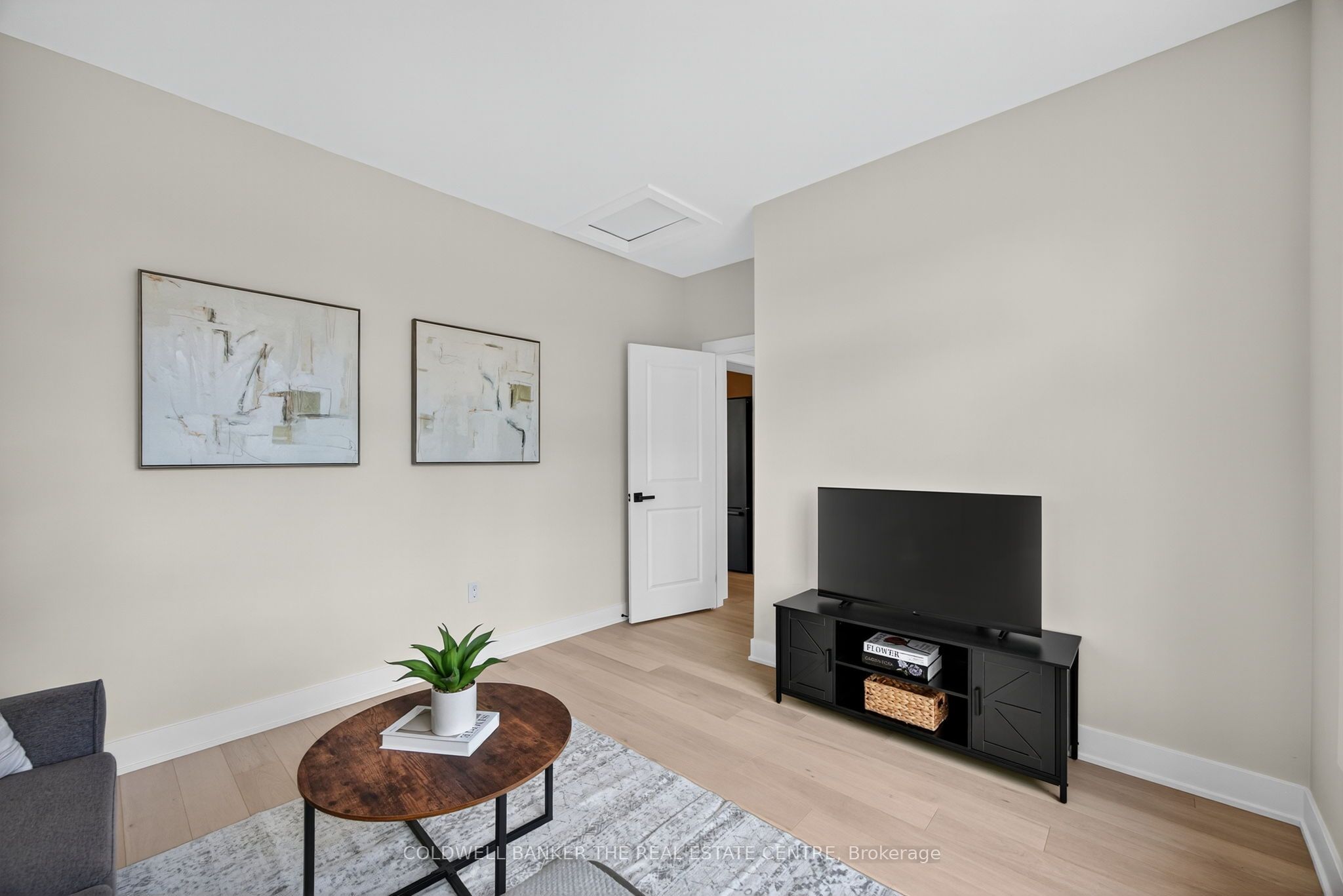 1008 Kingsridge Court Property Photo 20